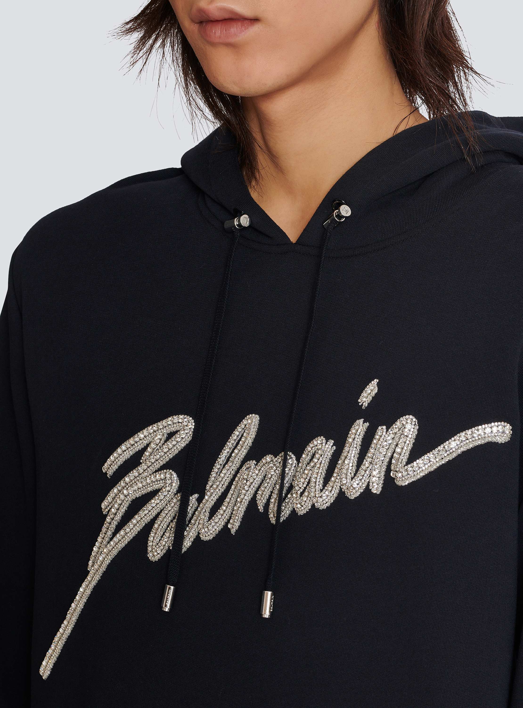 【送料&関税込】Balmain Logo Patch Drawstring Hoodie Embroidered Balmain Letter hoodie - Men | BALMAIN