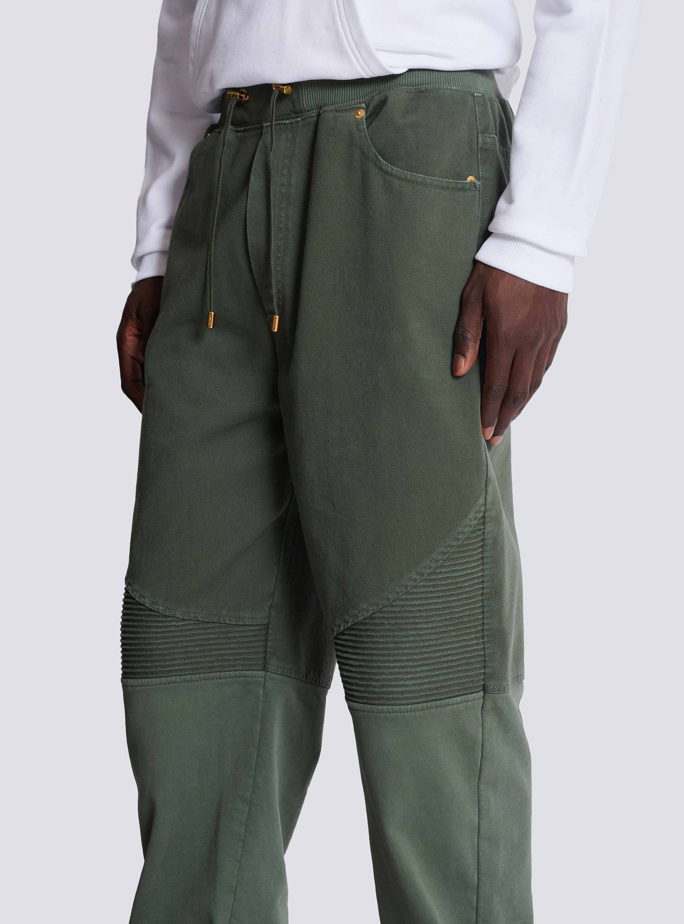 Loose-fit denim and jersey jeans