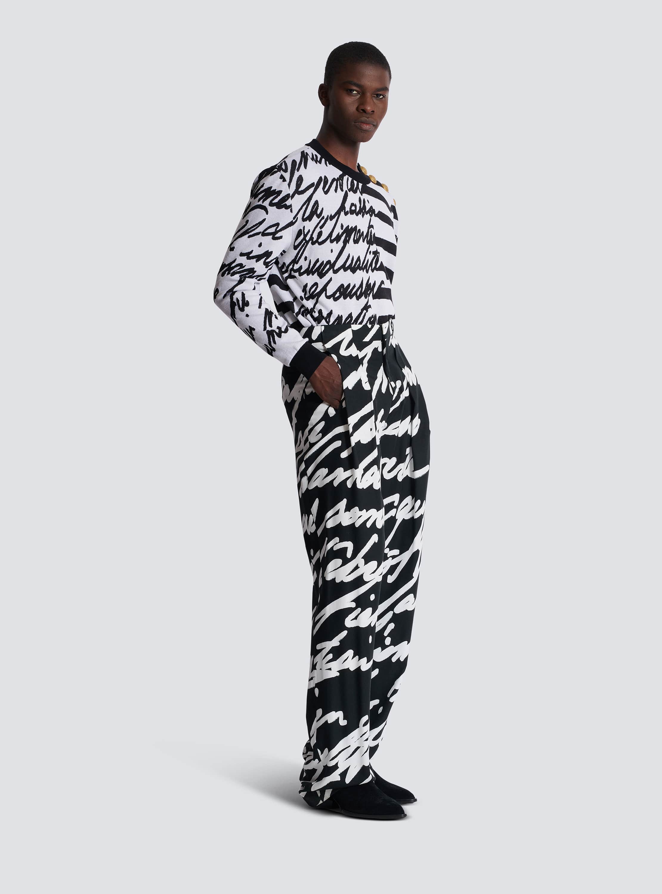 Pleated trousers with "Love Letter" print