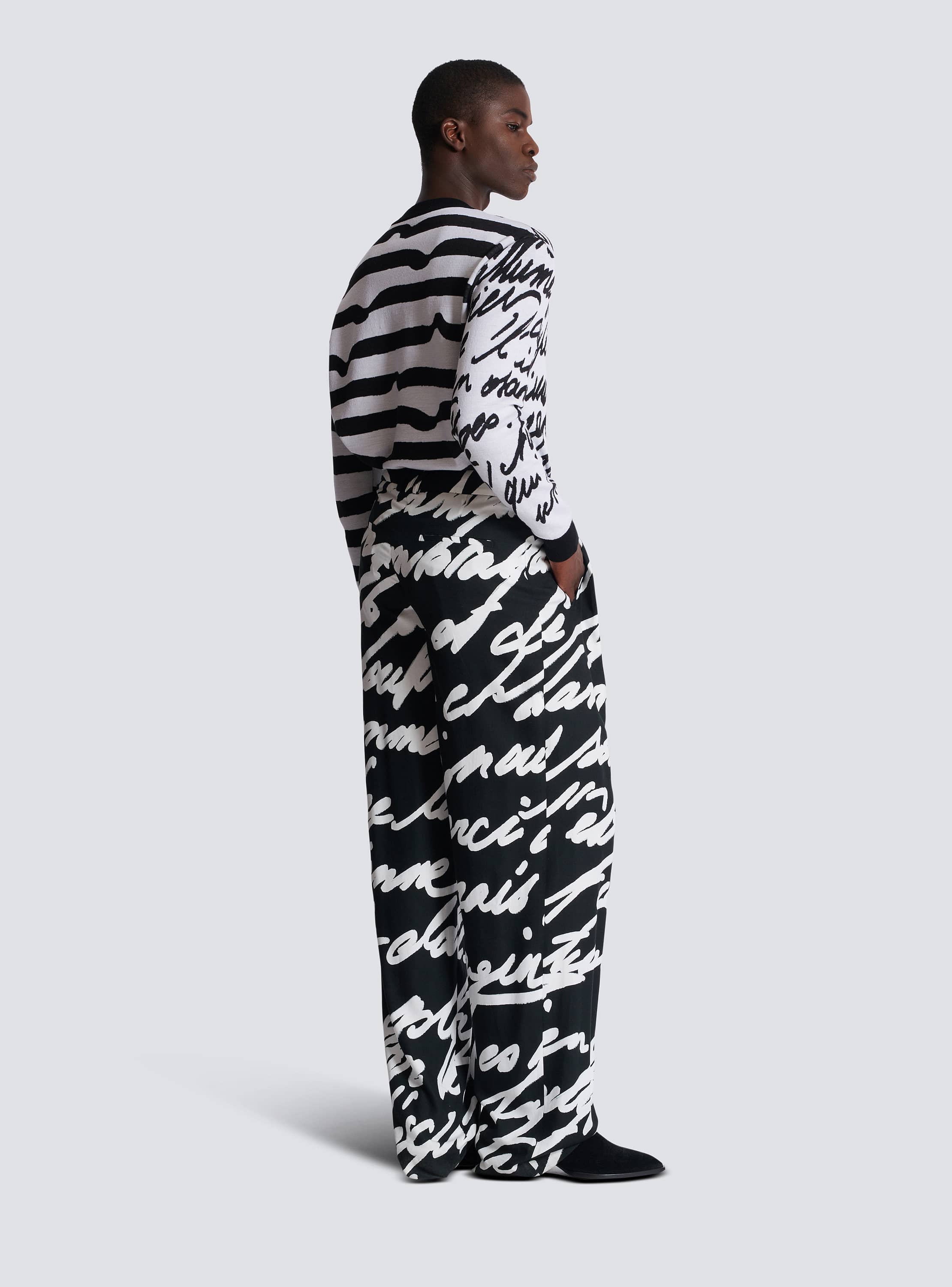 Pleated trousers with "Love Letter" print