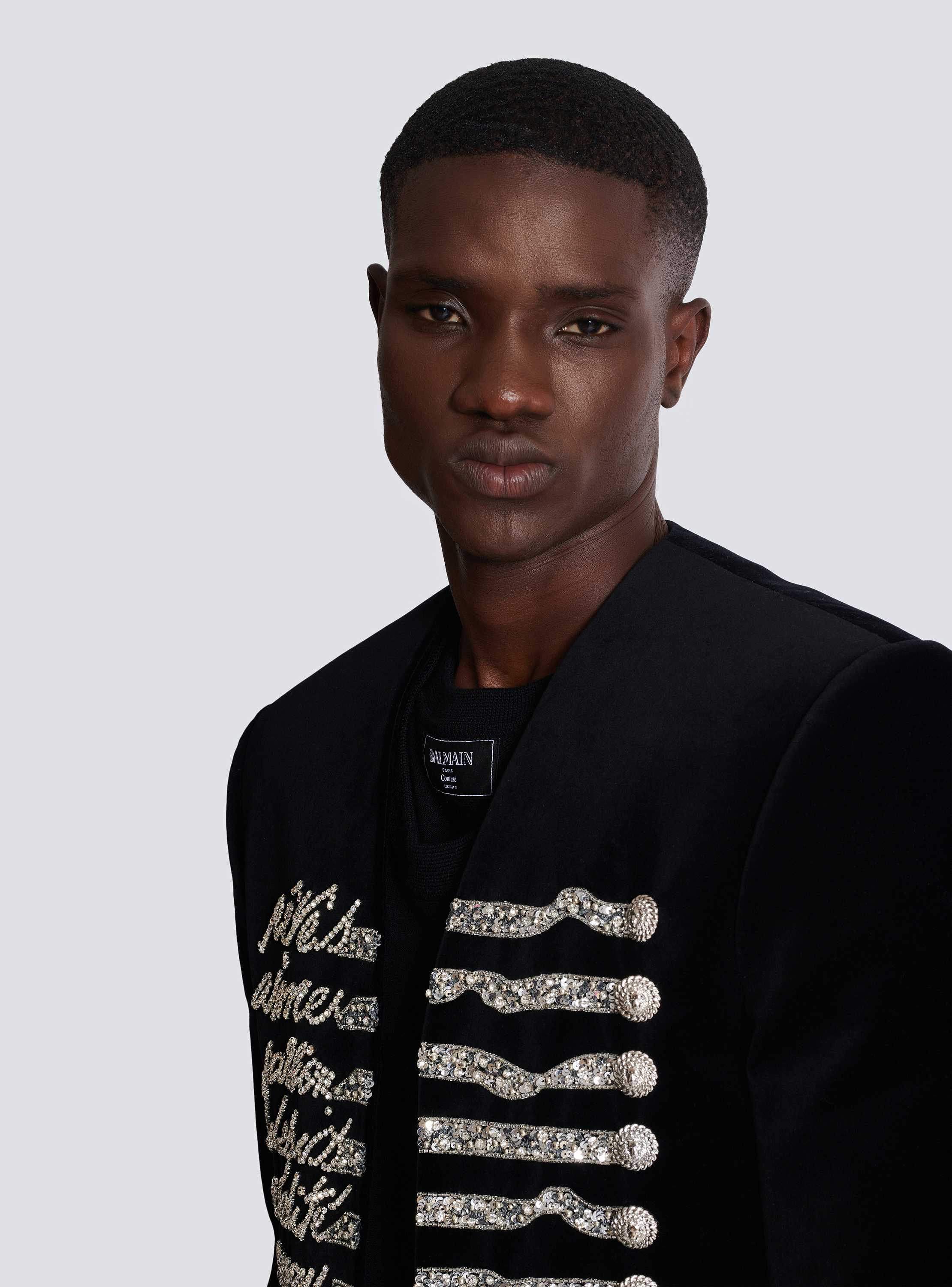 Cropped velvet jacket with 