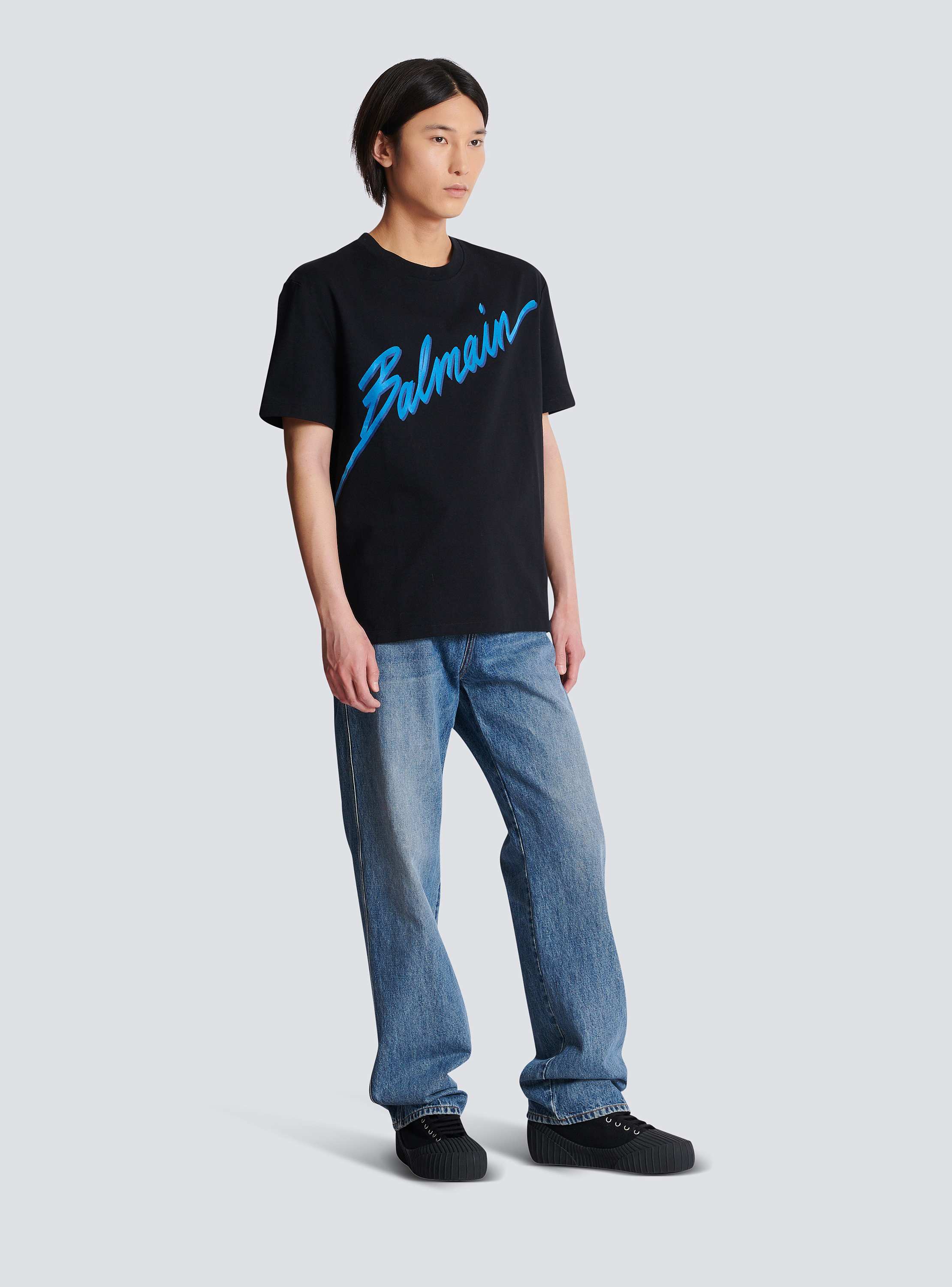 【SALE】Balmainレター フロックTシャツ フロック加工Balmainレター入り Tシャツ - Men | BALMAIN