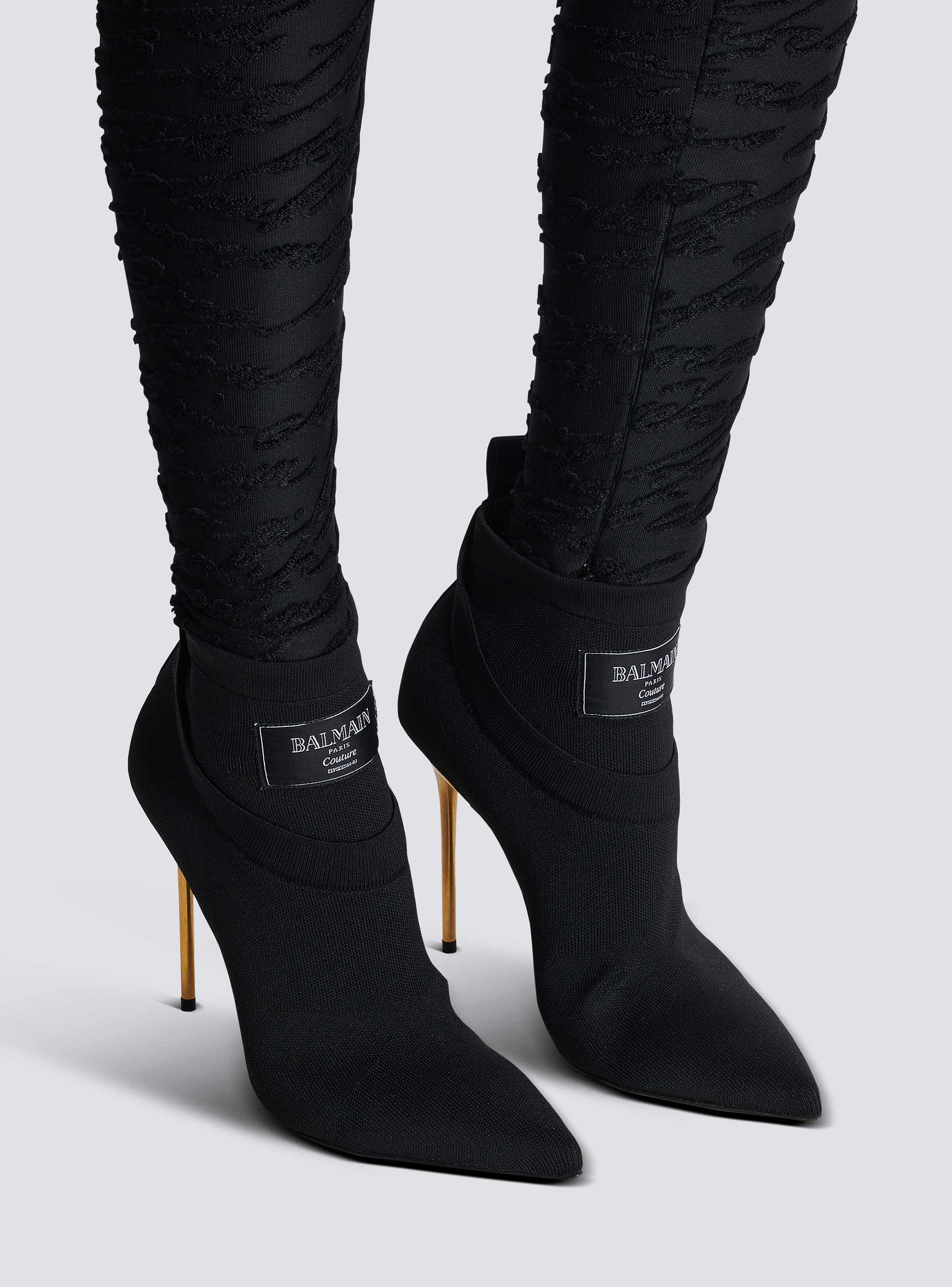 ショートブーツ・ブーティ BALMAIN EN1TE102TKAB Ankle Boots Black Crewneck knit ankle boots - Women | BALMAIN