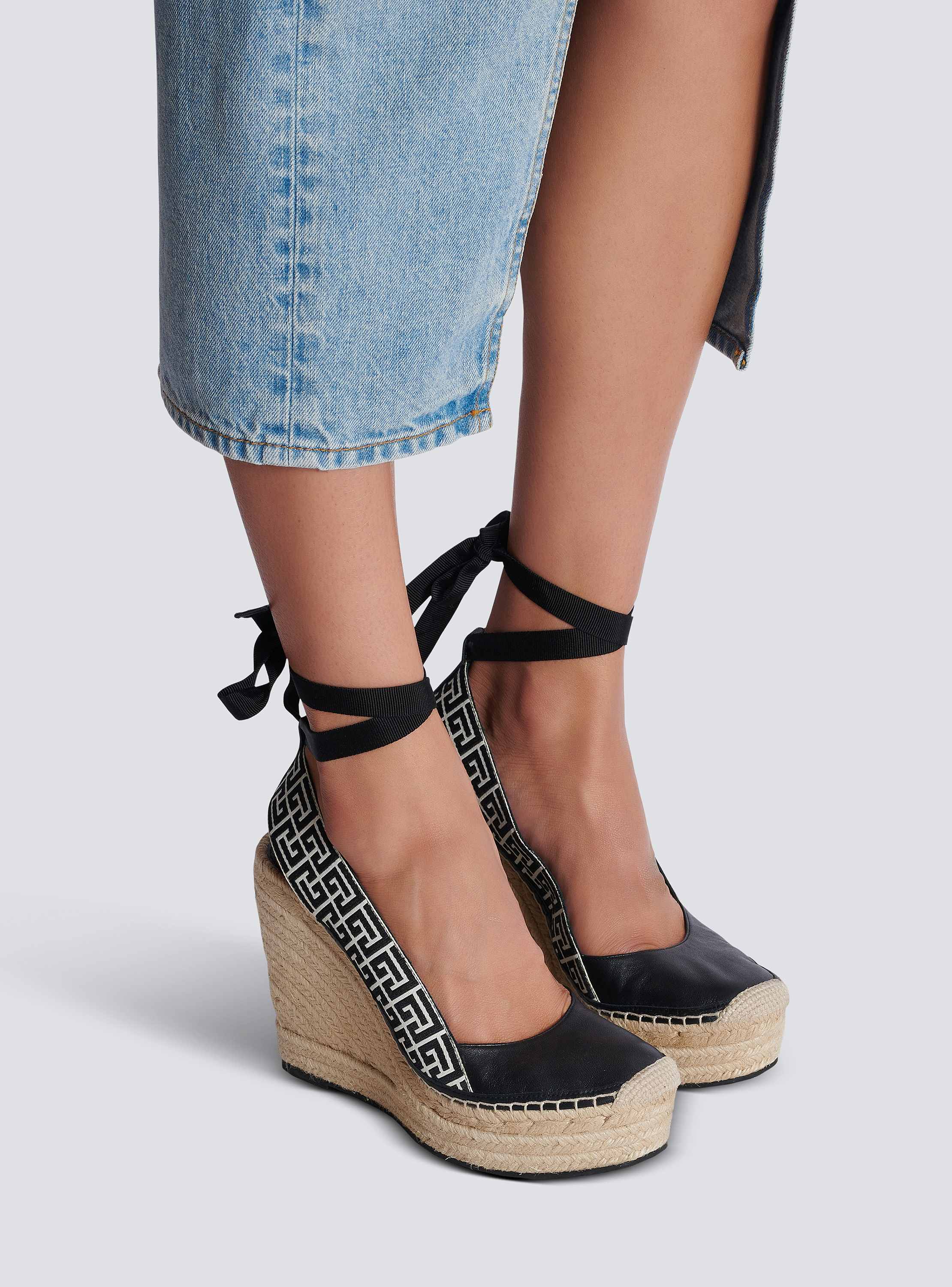 サンダル・ミュール BALMAIN SS25 'Alex' espadrilles (EN1UJ965LVWB GFE) Alex monogram jacquard and leather espadrilles - Women | BALMAIN