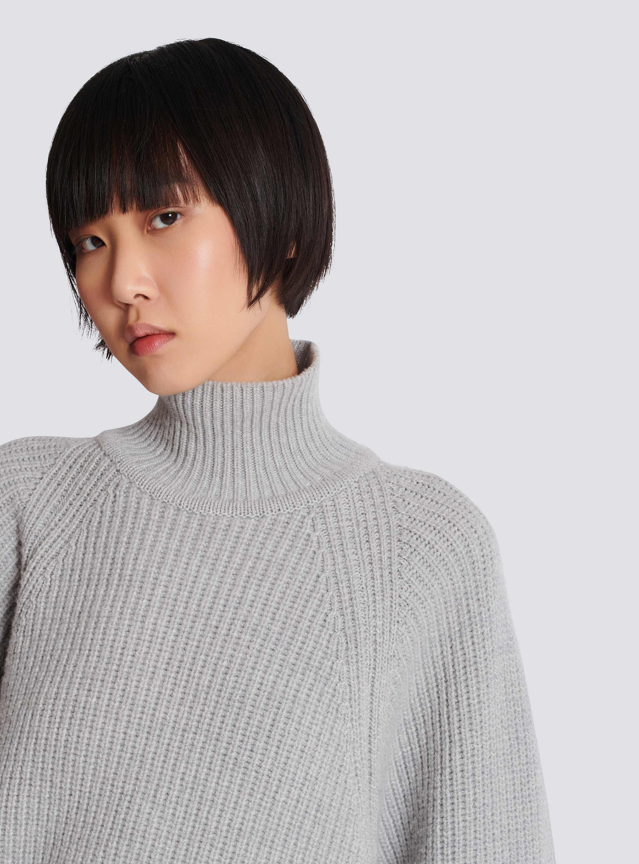 High-neck ribbed knit jumper