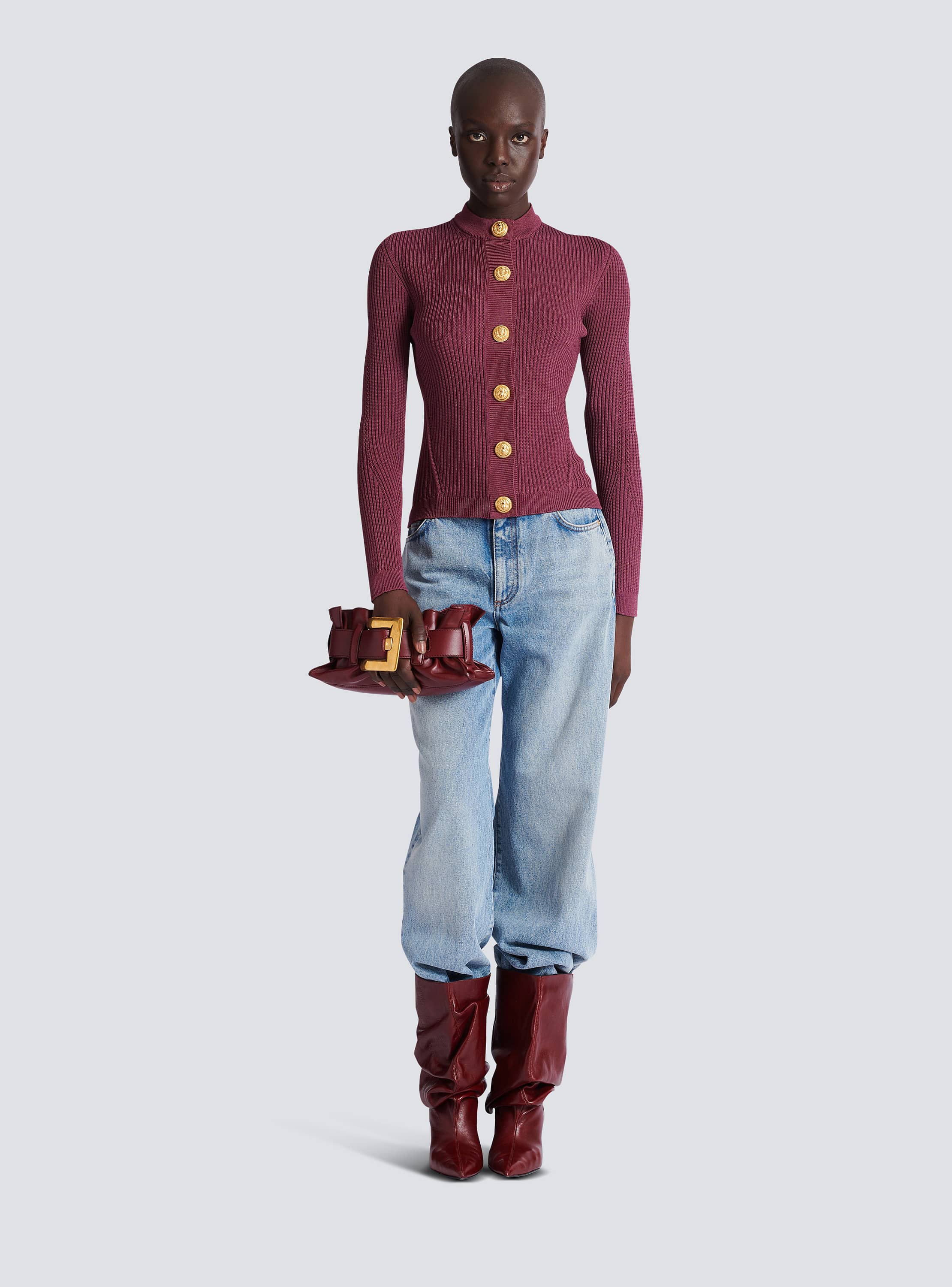 Fine knit cardigan with buttons