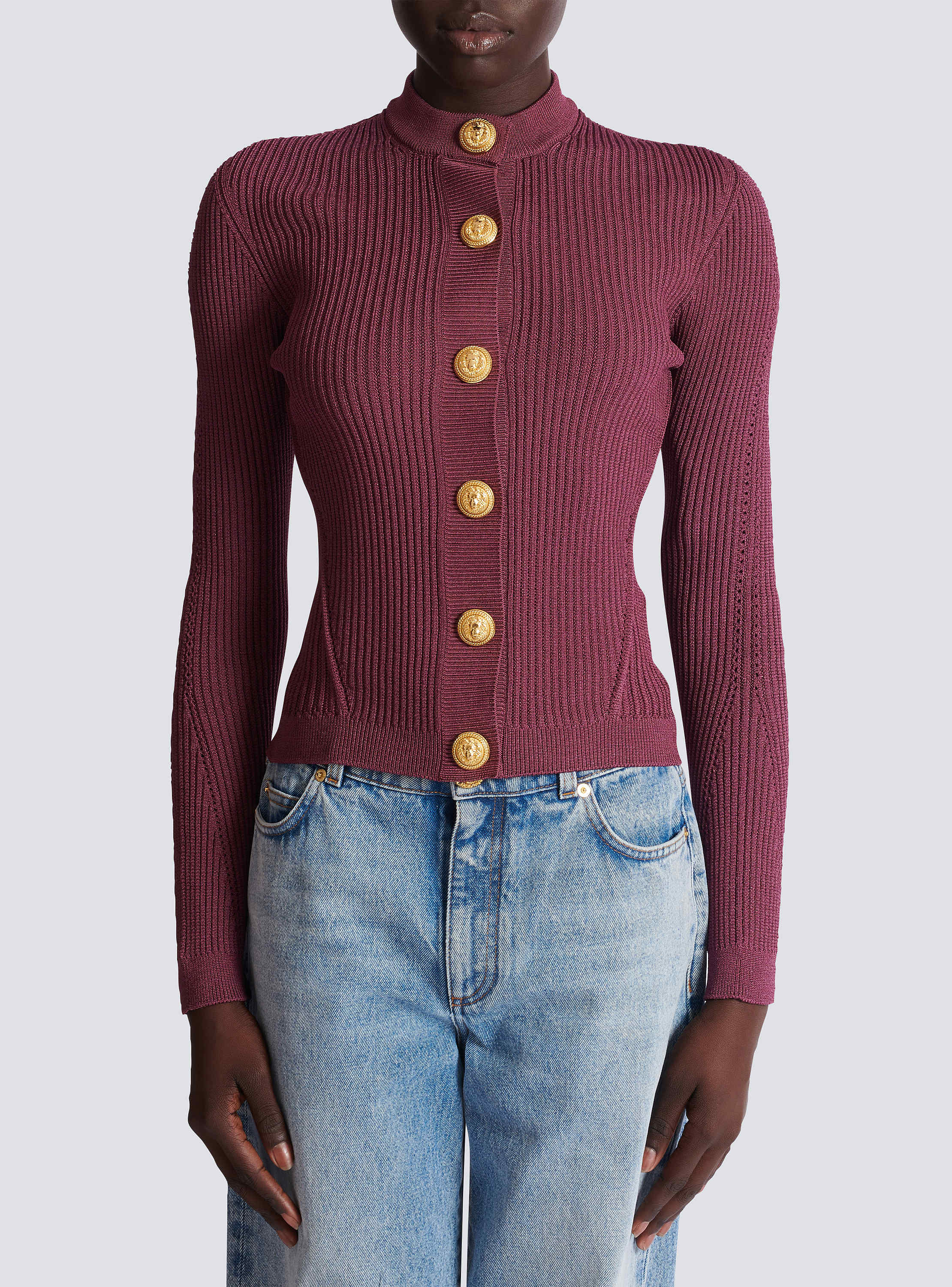 Fine knit cardigan with buttons