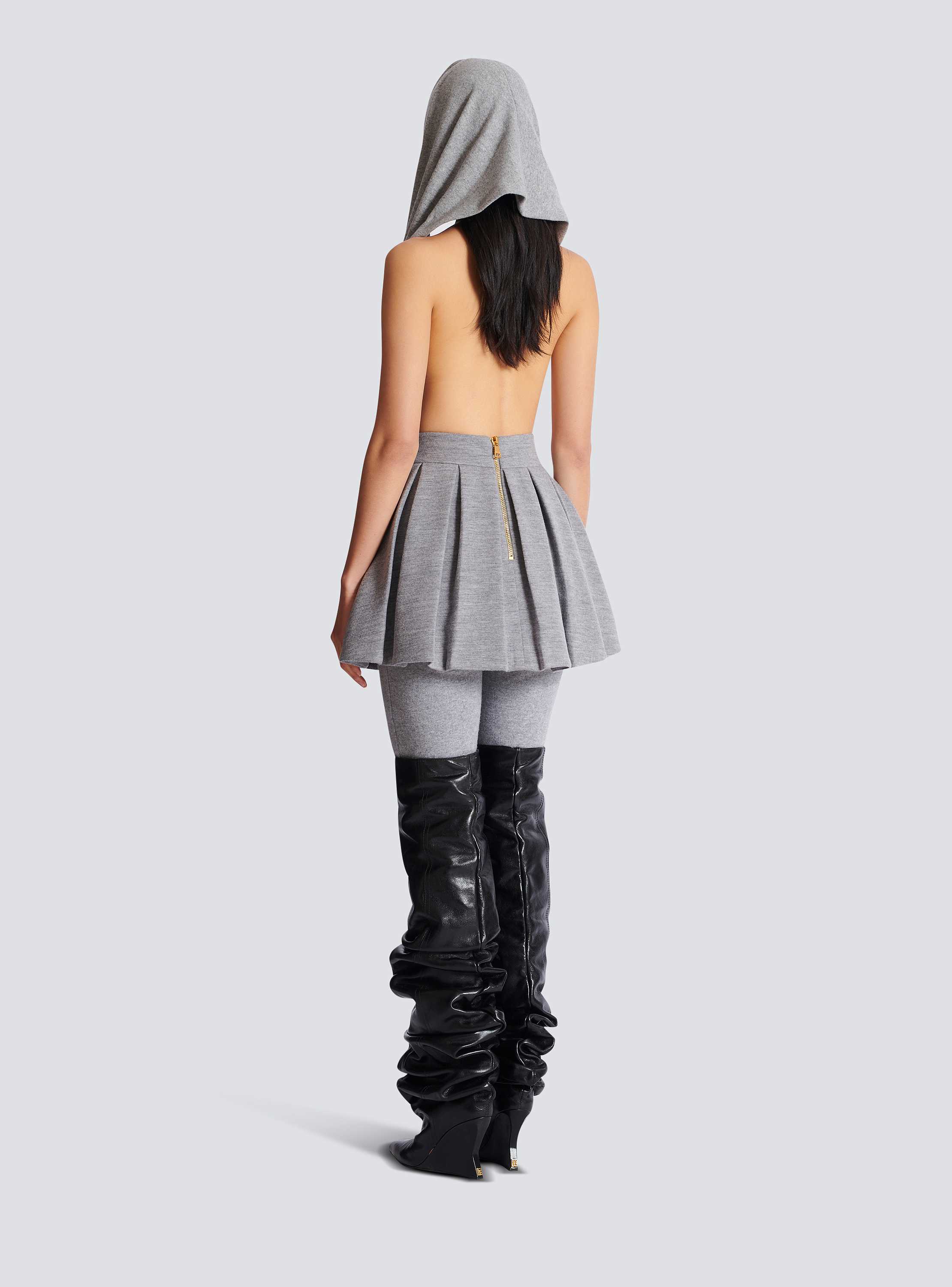 Short pleated cotton knit skirt