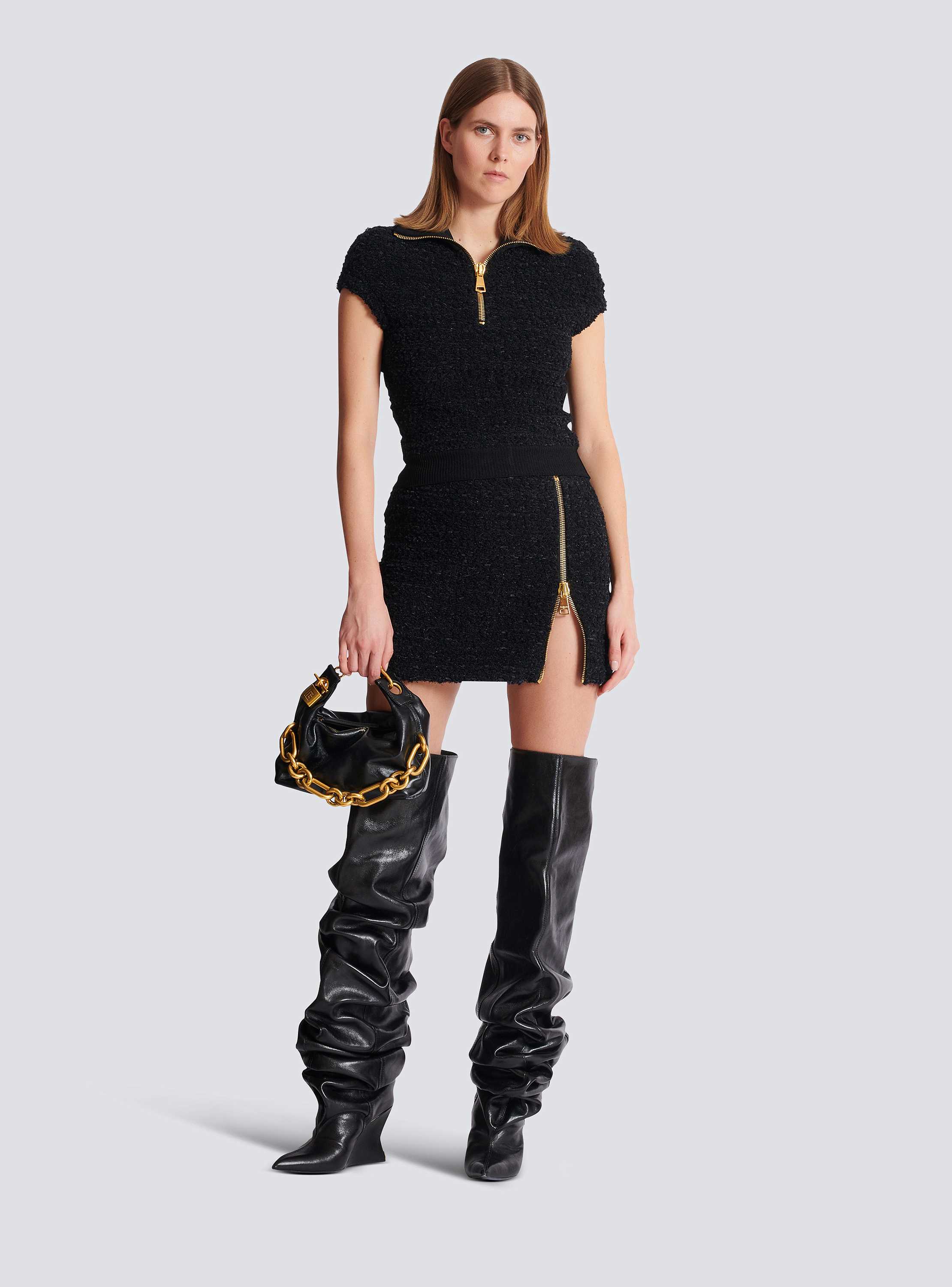 Short zipped tweed skirt