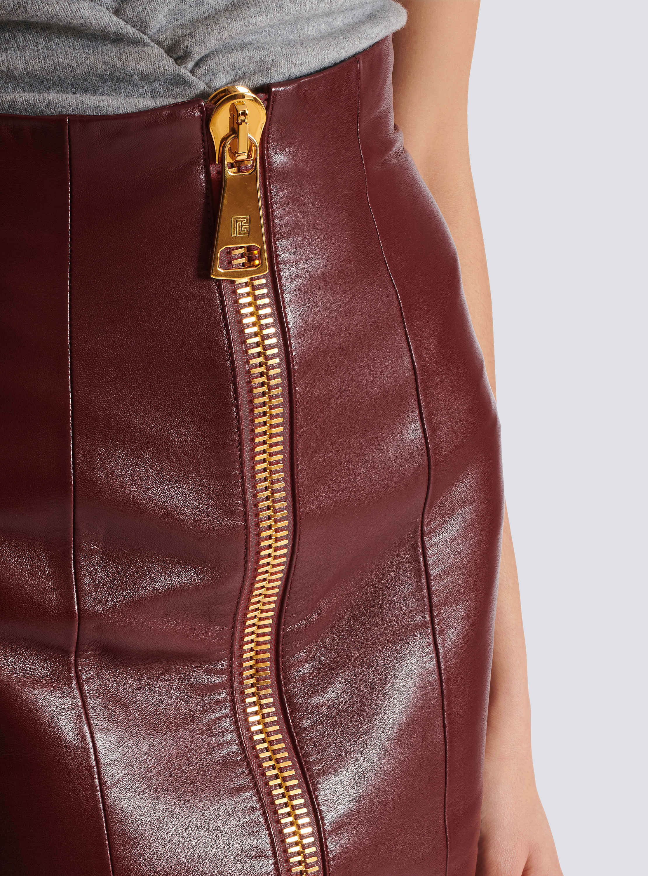 Lambskin leather pencil skirt