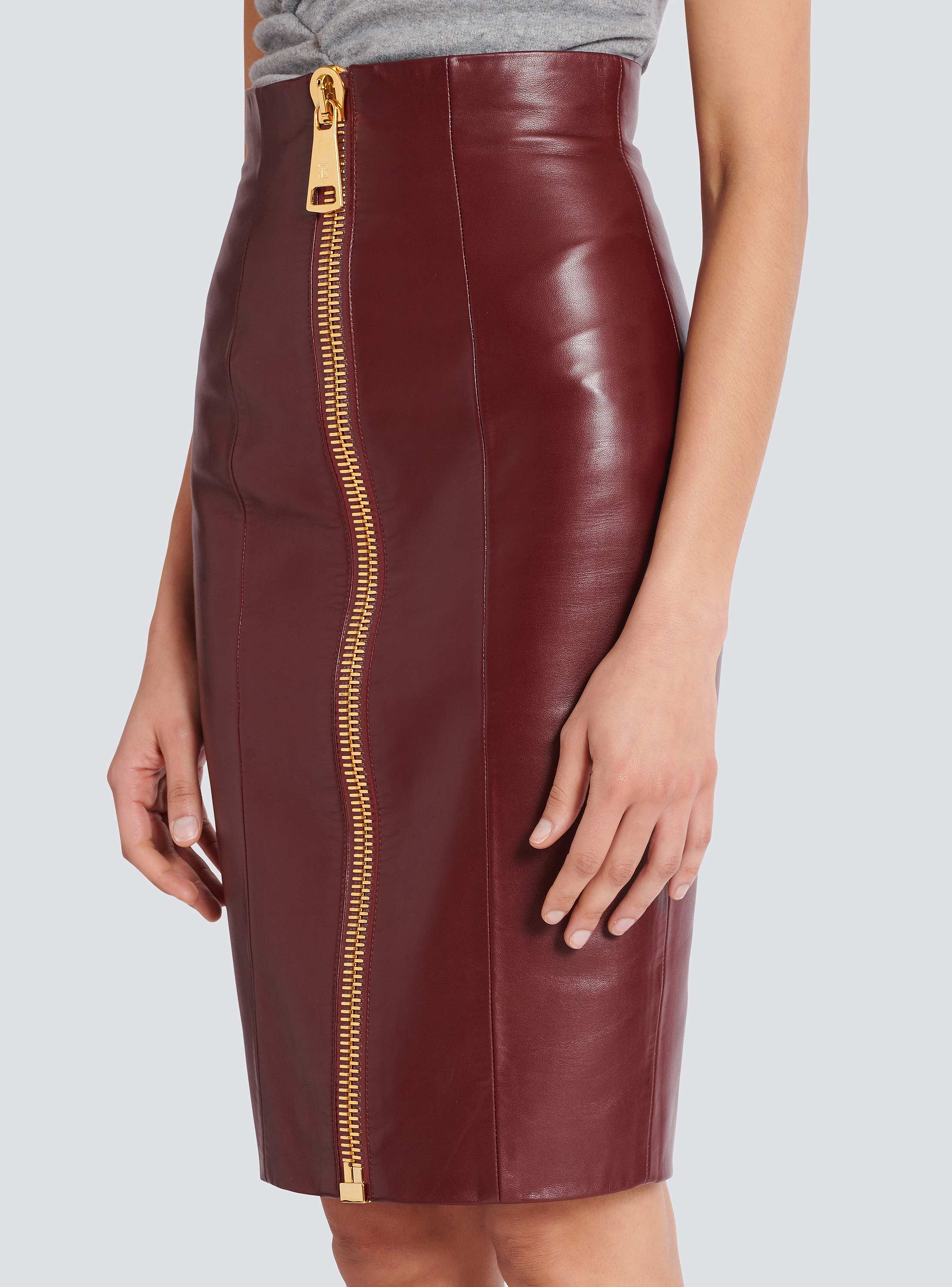 Lambskin leather pencil skirt