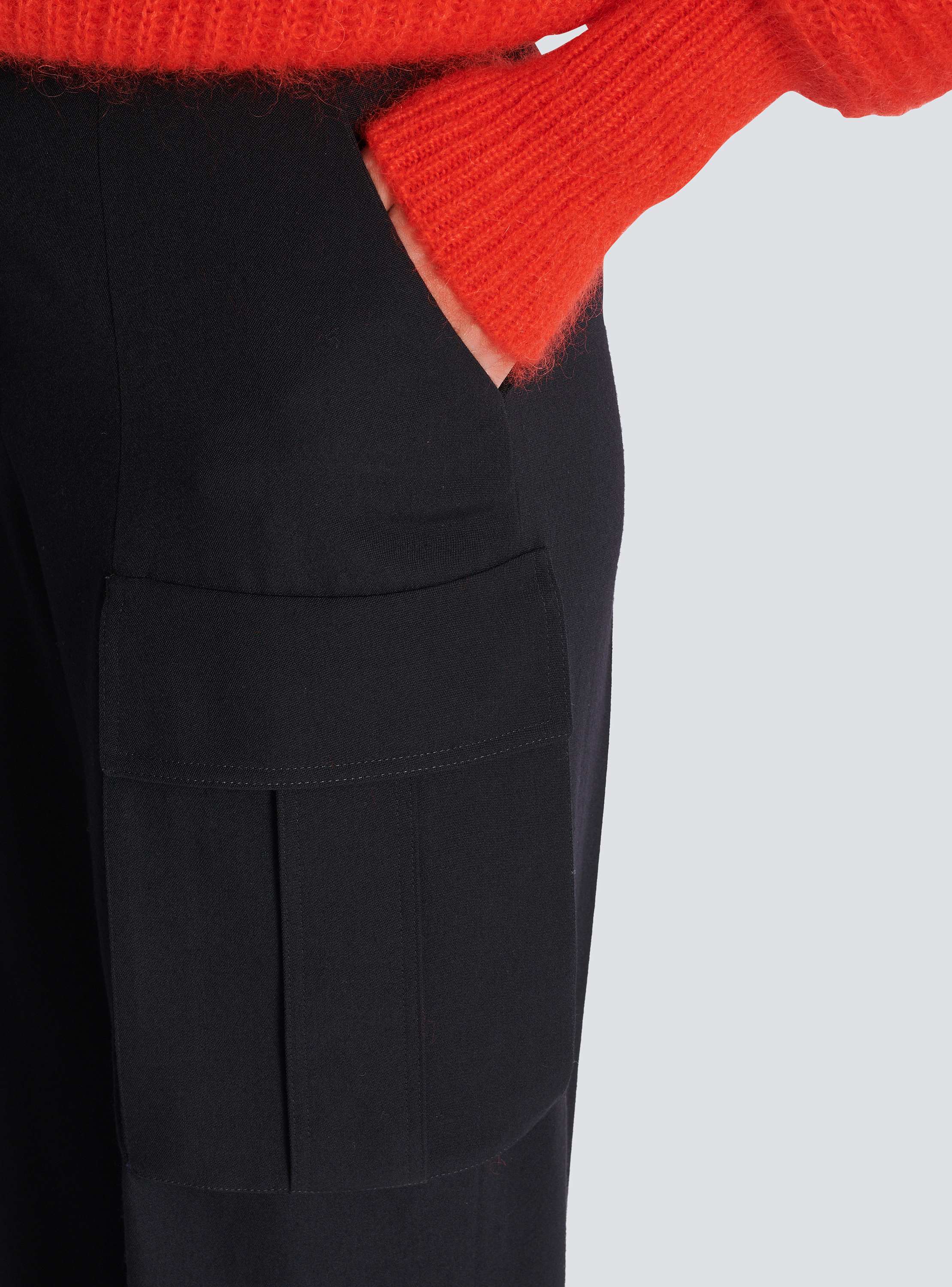 Cargo pants in grain de poudre wool