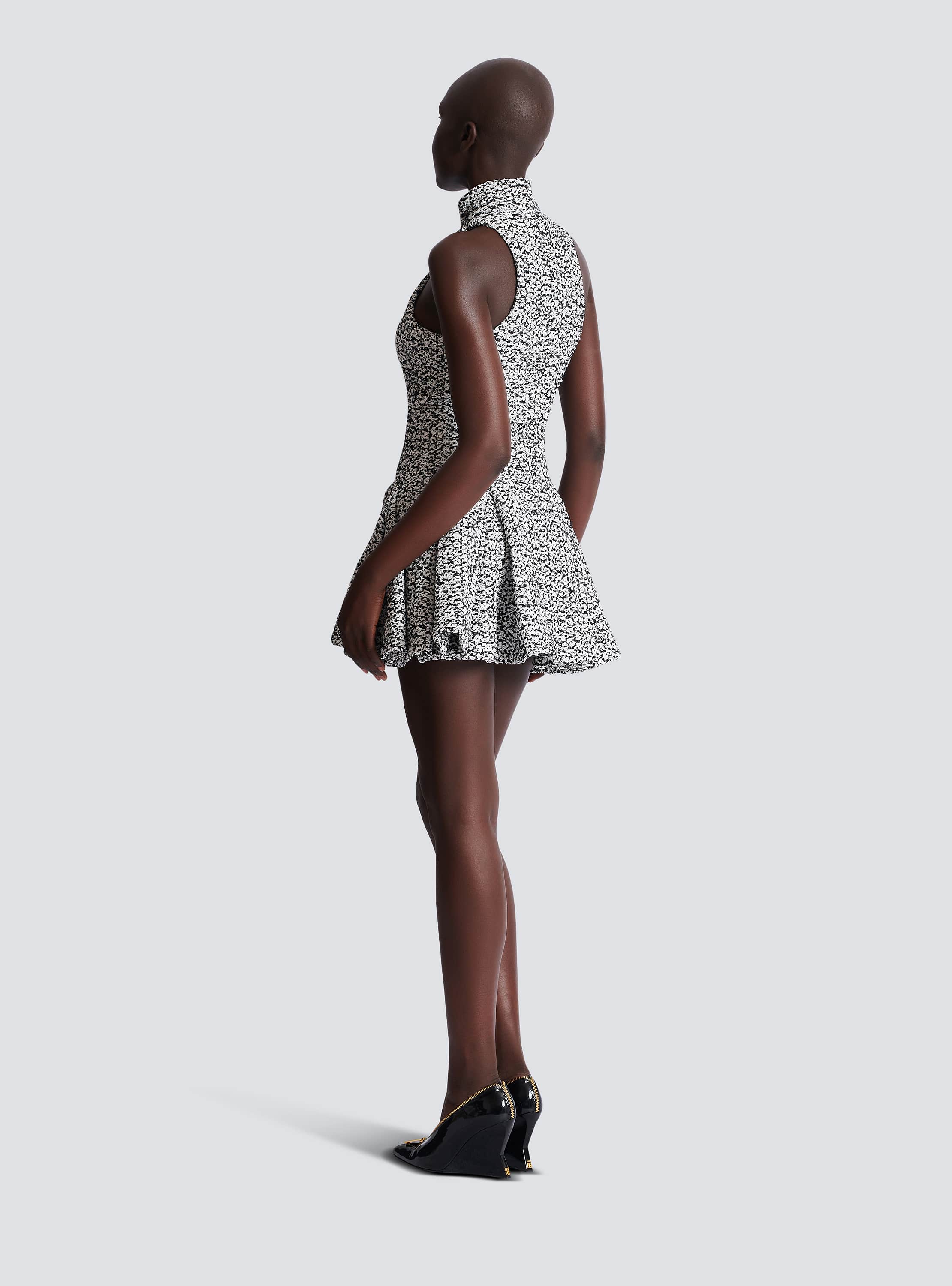 Sleeveless flared tweed dress