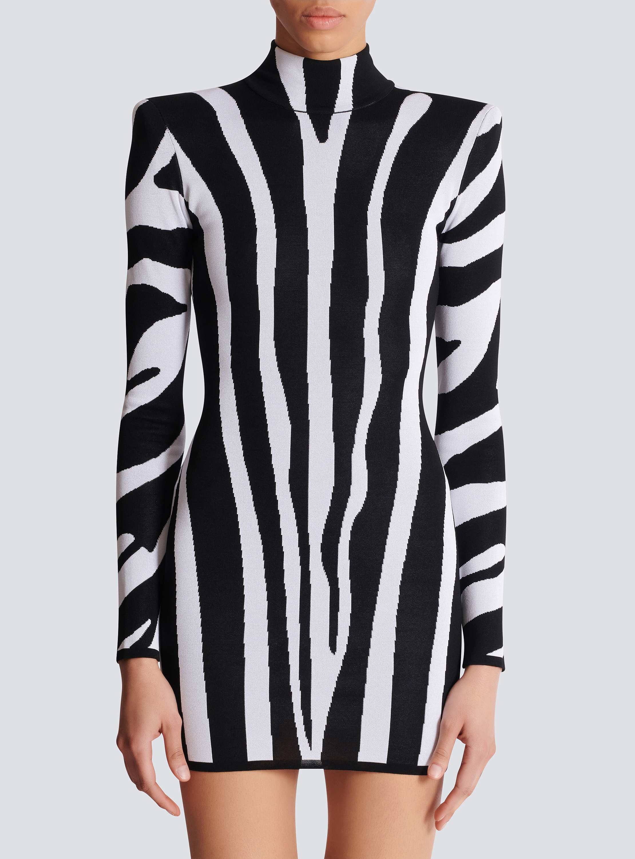 【XL】BALMAIN 2way ラムレザーコート フォックスファー 黒 BALMAIN ラムレザー 羊革 フォックスファー レザーコート 11号