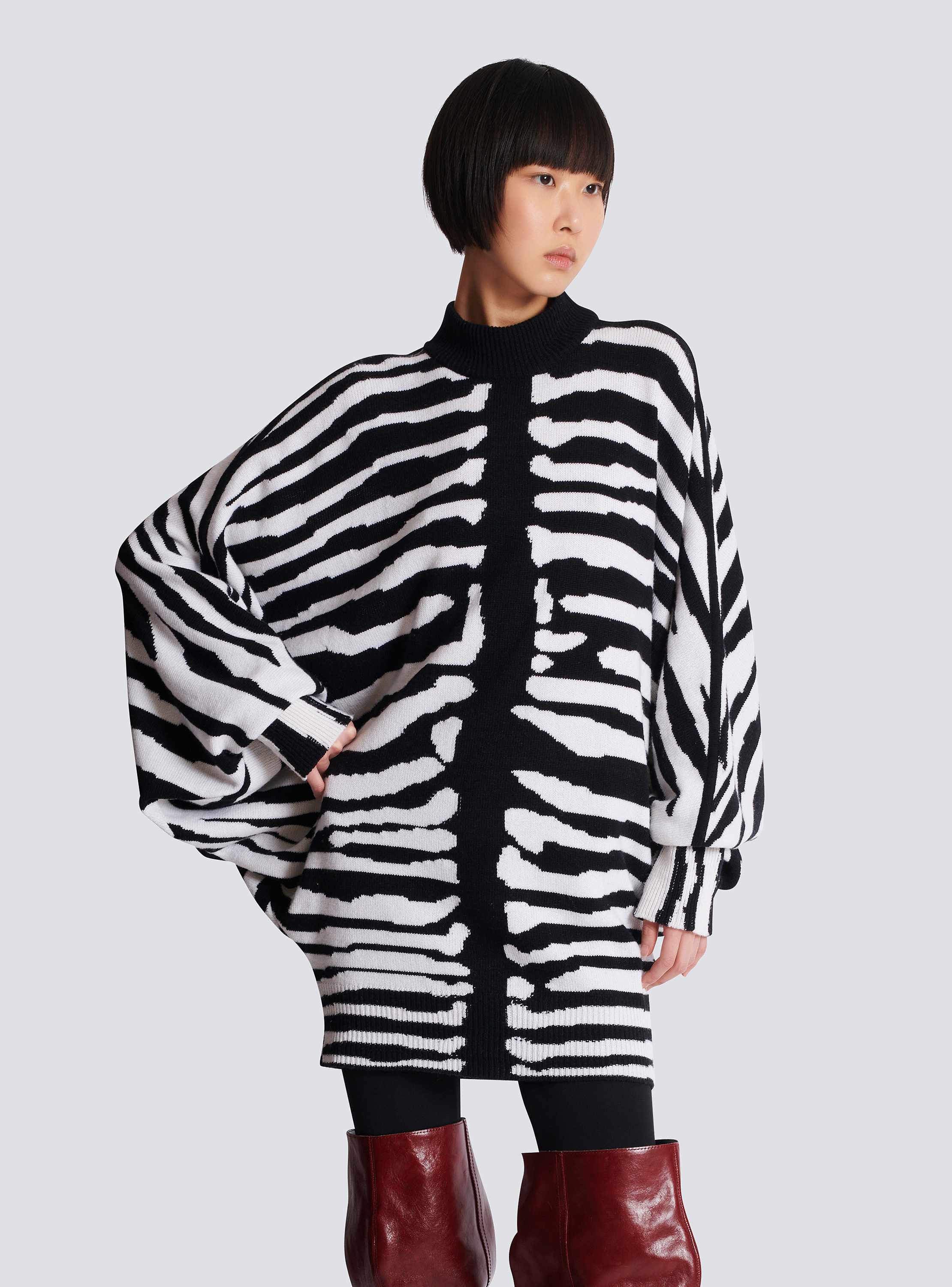 Knit dress with zebra intarsia 