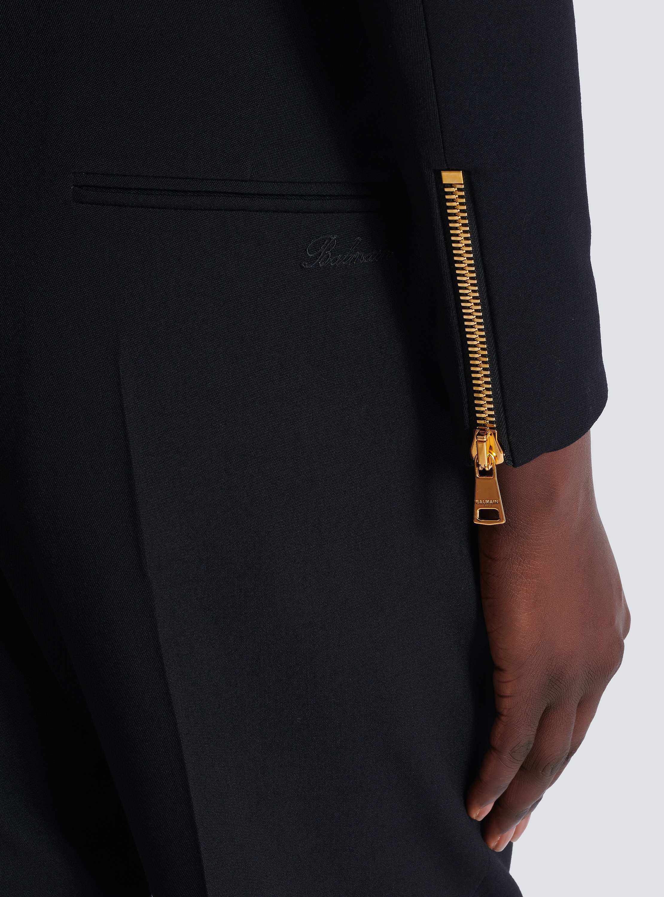 Cropped jacket in grain de poudre wool