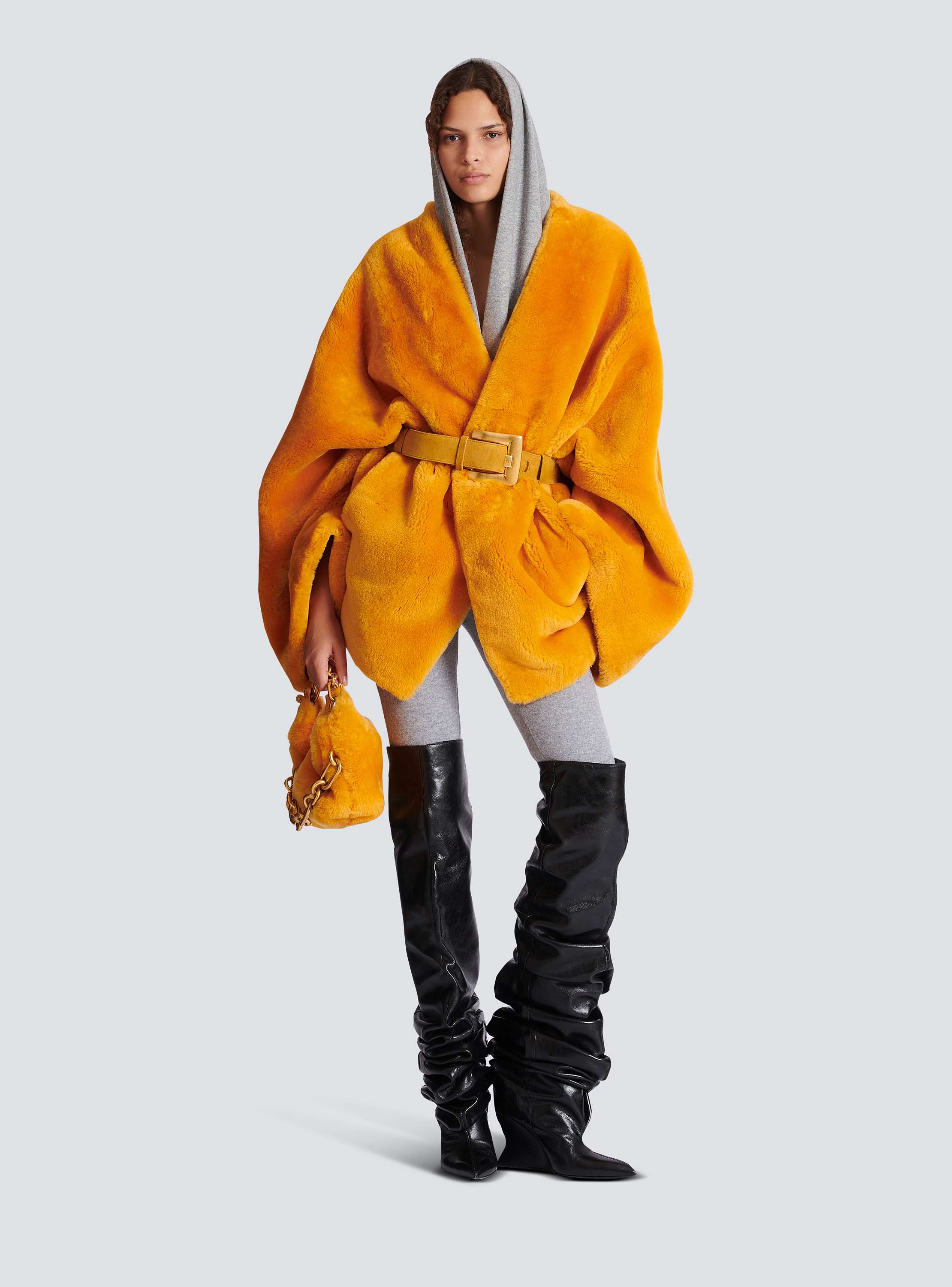BAL FAUX SHEARING DUFFLE COAT イエロー Belted shearling coat - Women | BALMAIN