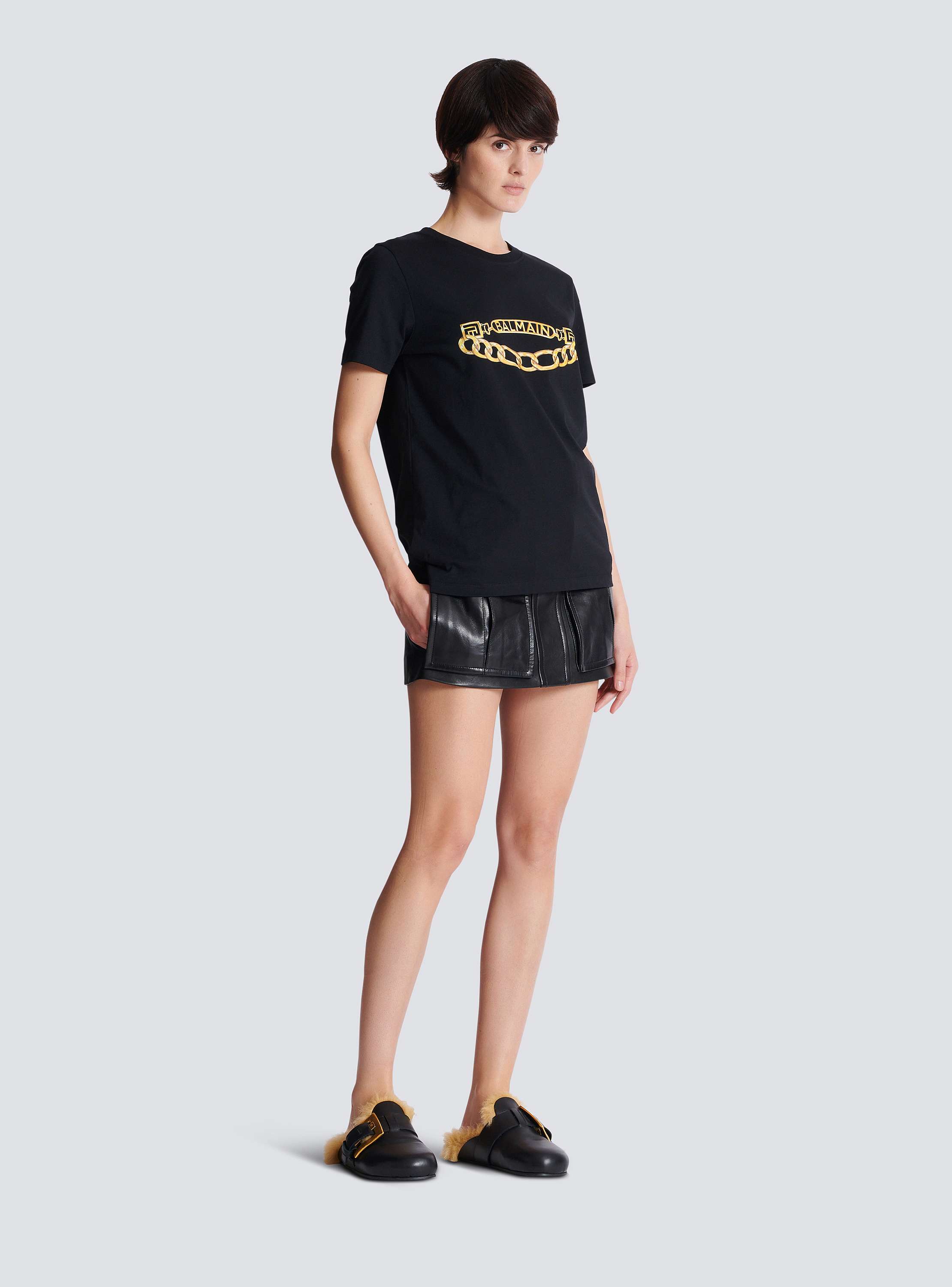 【関税＆送料込み】Balmain Chain Logo T-Shirt Short-sleeved Balmain Chain print T-shirt - Women | BALMAIN