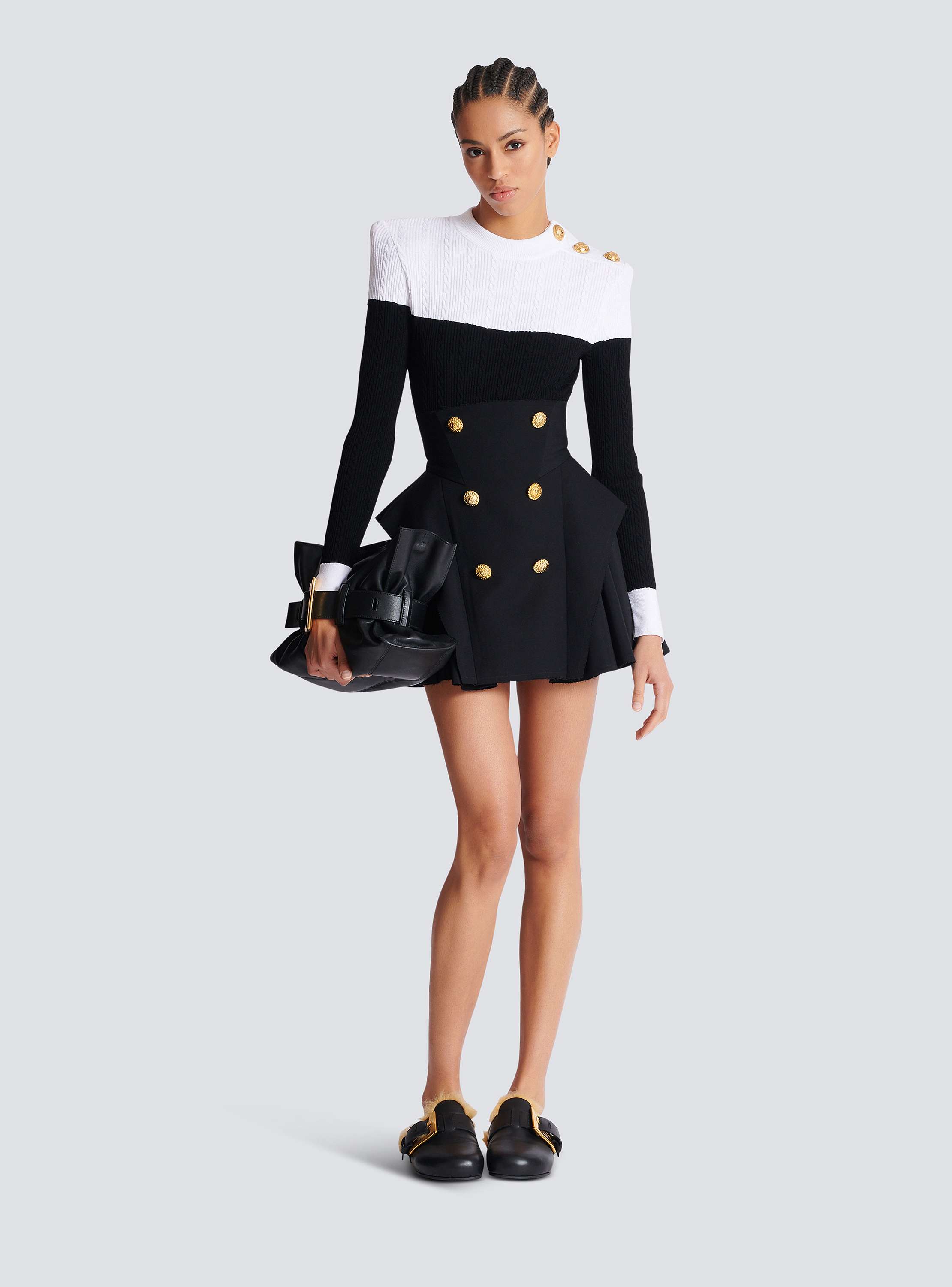 Long-sleeved two-tone knit top