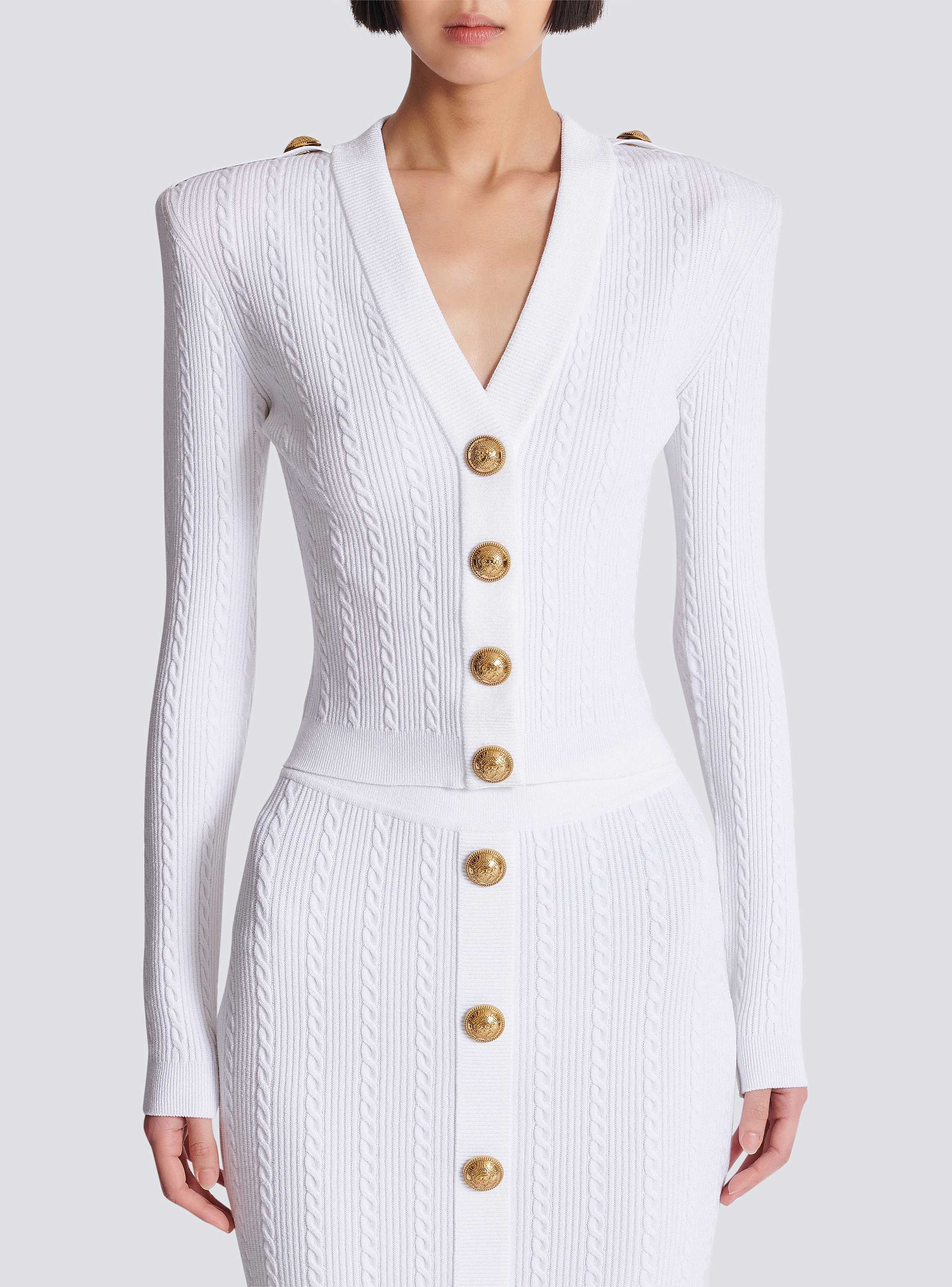 Long-sleeved cable-knit cardigan