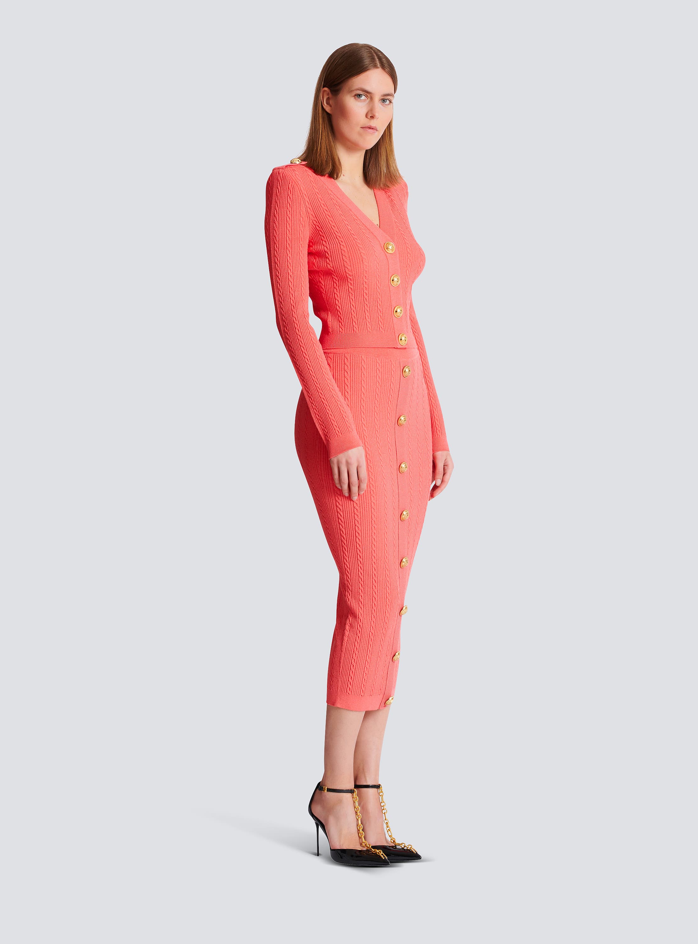 Long-sleeved cable-knit cardigan