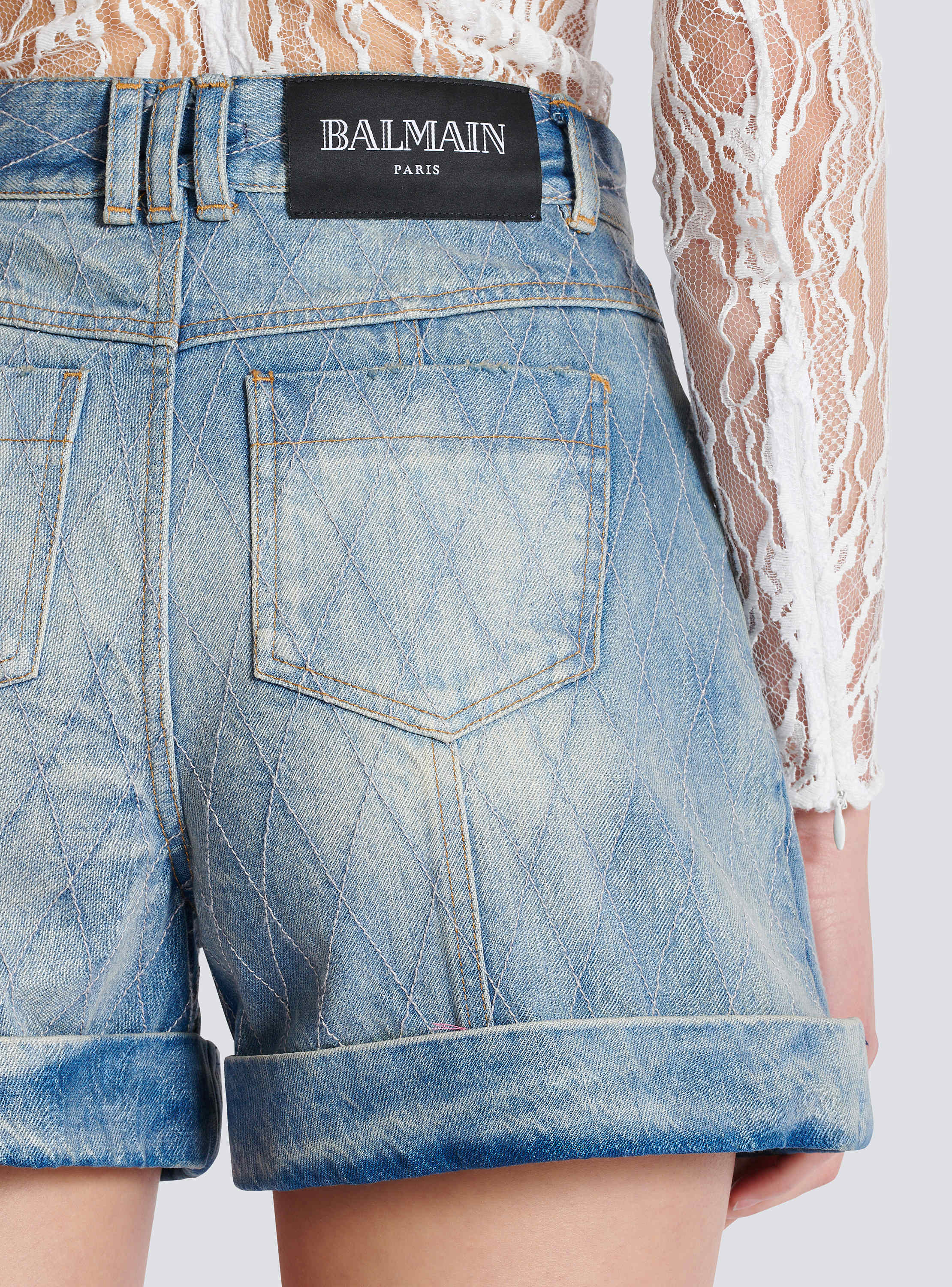 パンツ Balmain Mid-Rise Frayed Denim Shorts Balmain mid-rise Frayed Denim Shorts | Blue | FARFETCH