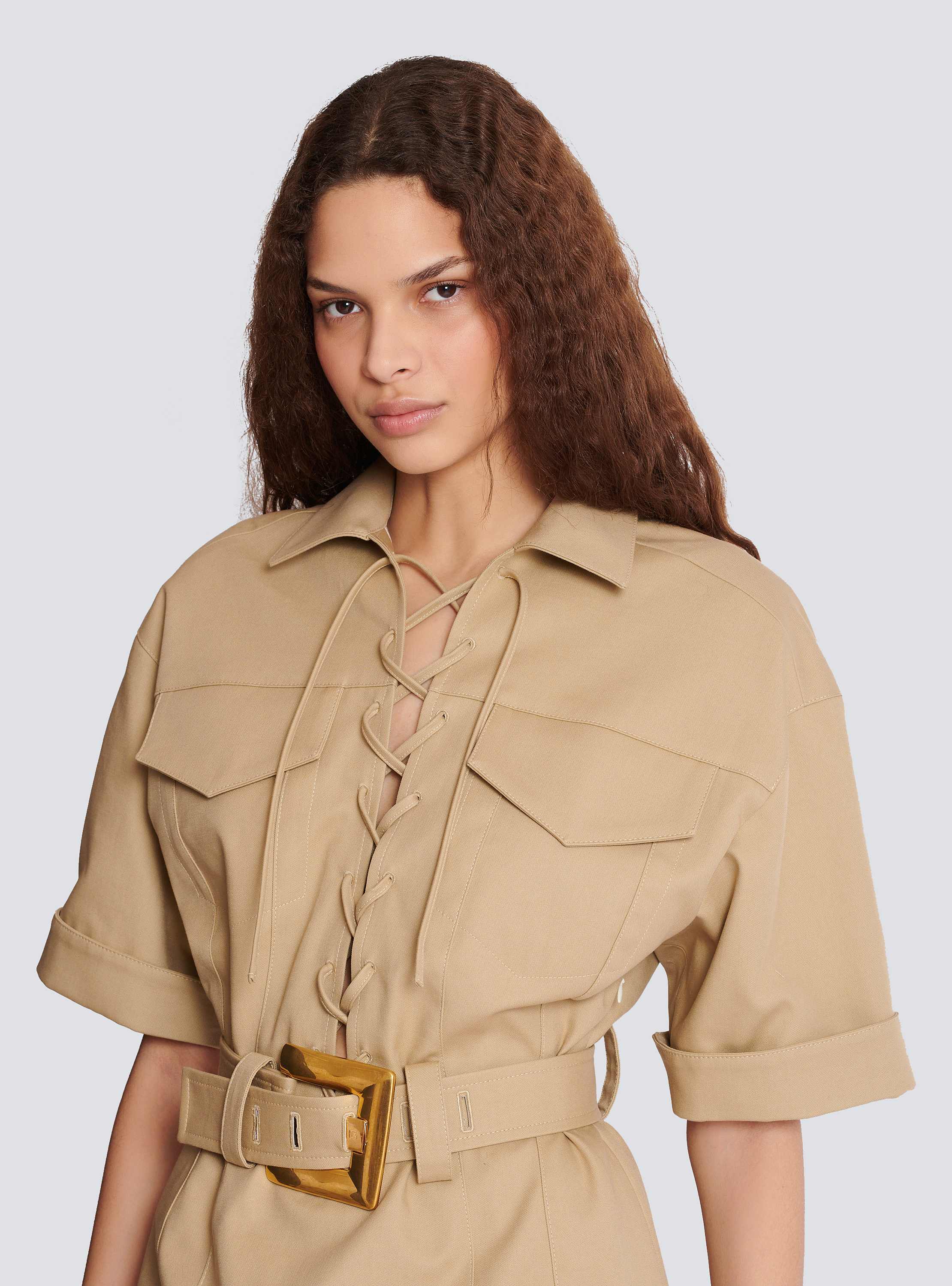 ワンピース BALMAIN COTTON GABARDINE SHORT DRESS (FF1R7415DF78 0FC) Short lace-up canvas dress white white - Women | BALMAIN
