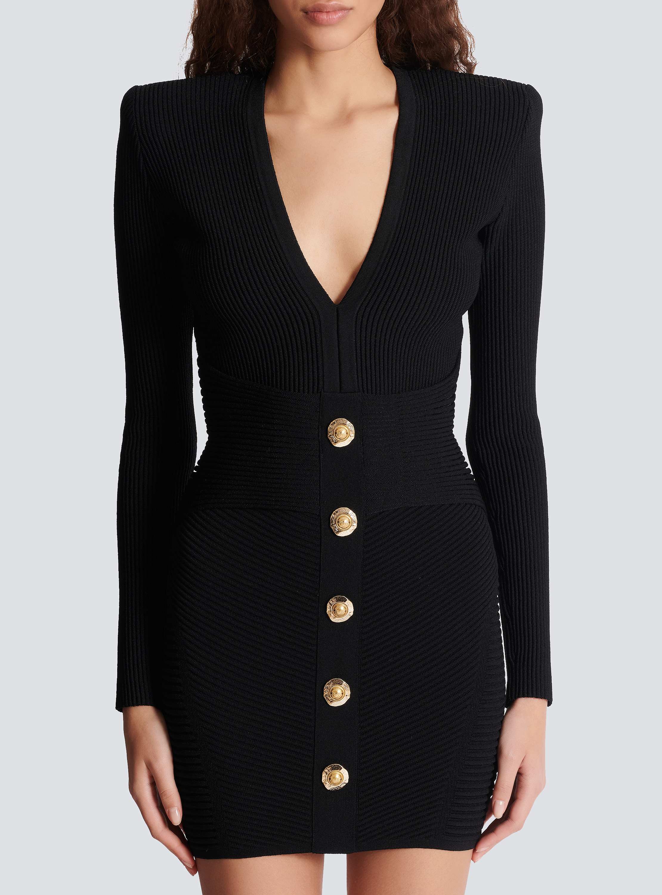 美品BALMAIN バルマン　エンブレムボタン　リブニット　ワンピース　ブラック Short knitted dress with gold buttons - Women | BALMAIN
