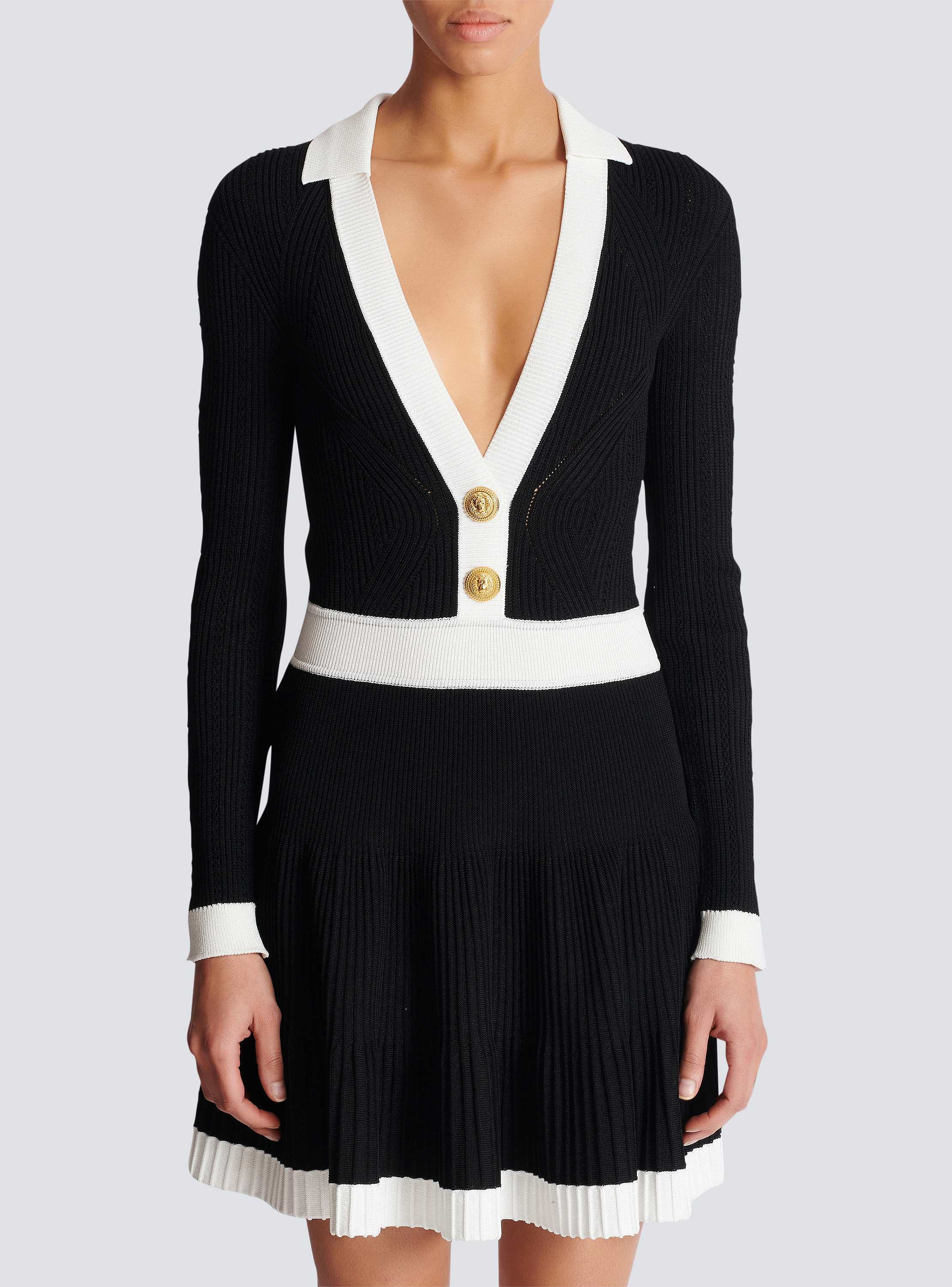 Ls V-Neck Flare Knit Dress