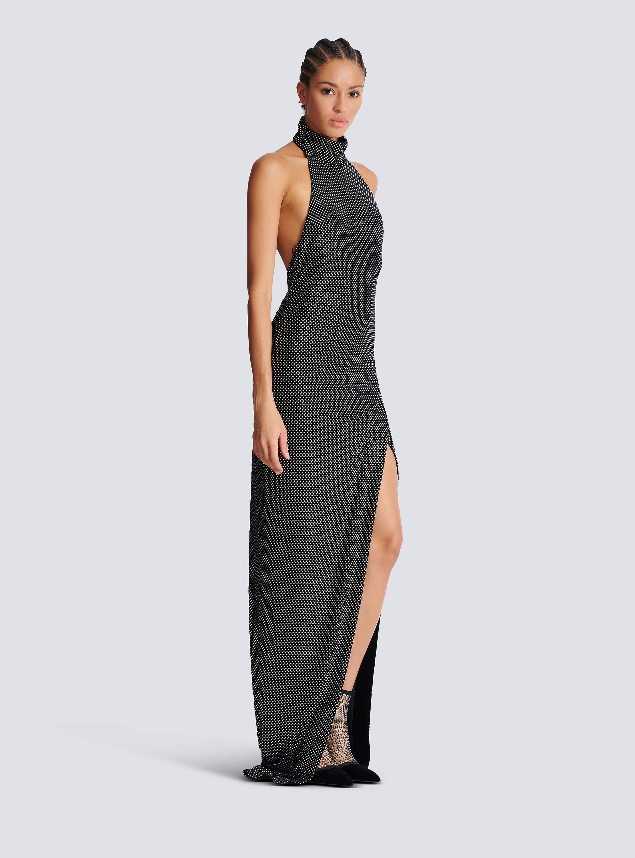 BALMAIN ハルターネック フィットウエスト ミディドレス Long velvet halterneck dress with rhinestones - Women | BALMAIN