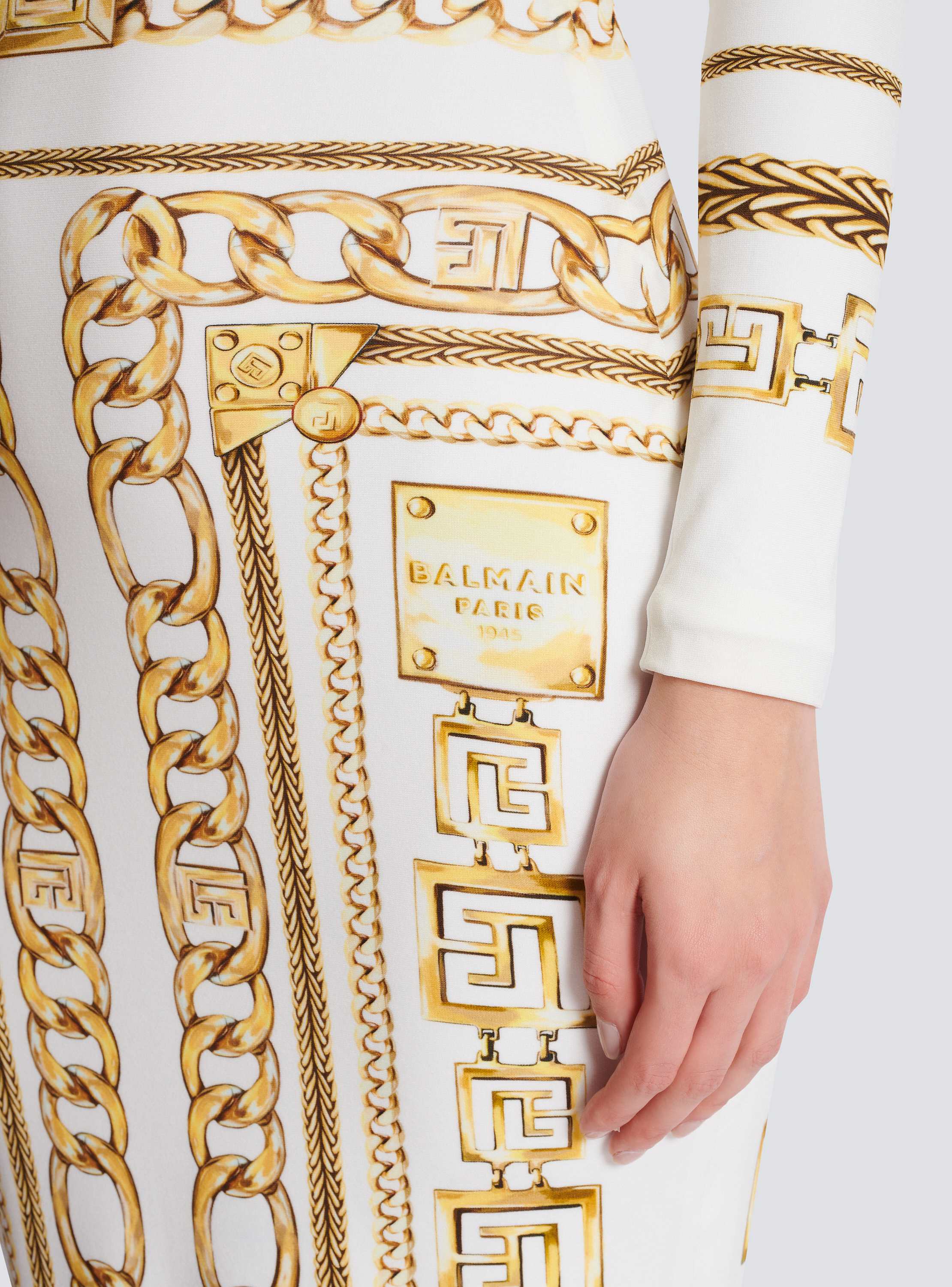 ワンピースその他 BALMAIN Women Dresses XF0RL015JC20 0AP Beige Long printed bodycon dress with Balmain Foulard pattern