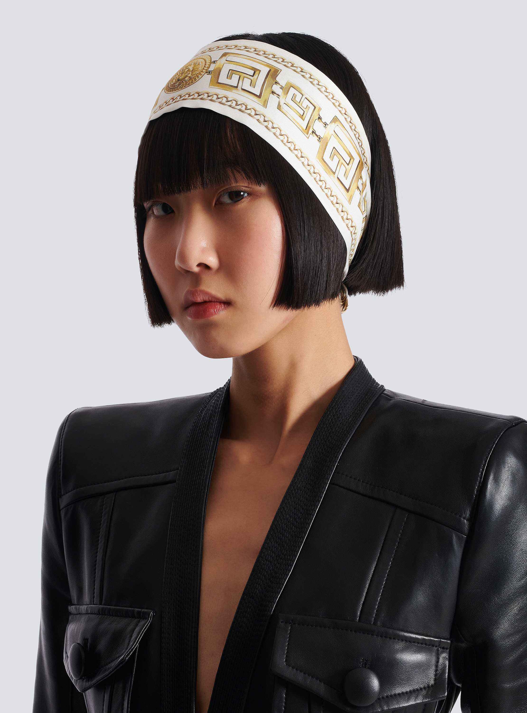 FENDIタイトスカートサイズ36 FENDI(フェンディ) スカートFQ7532AWZA FQ7532AWZA ホワイト