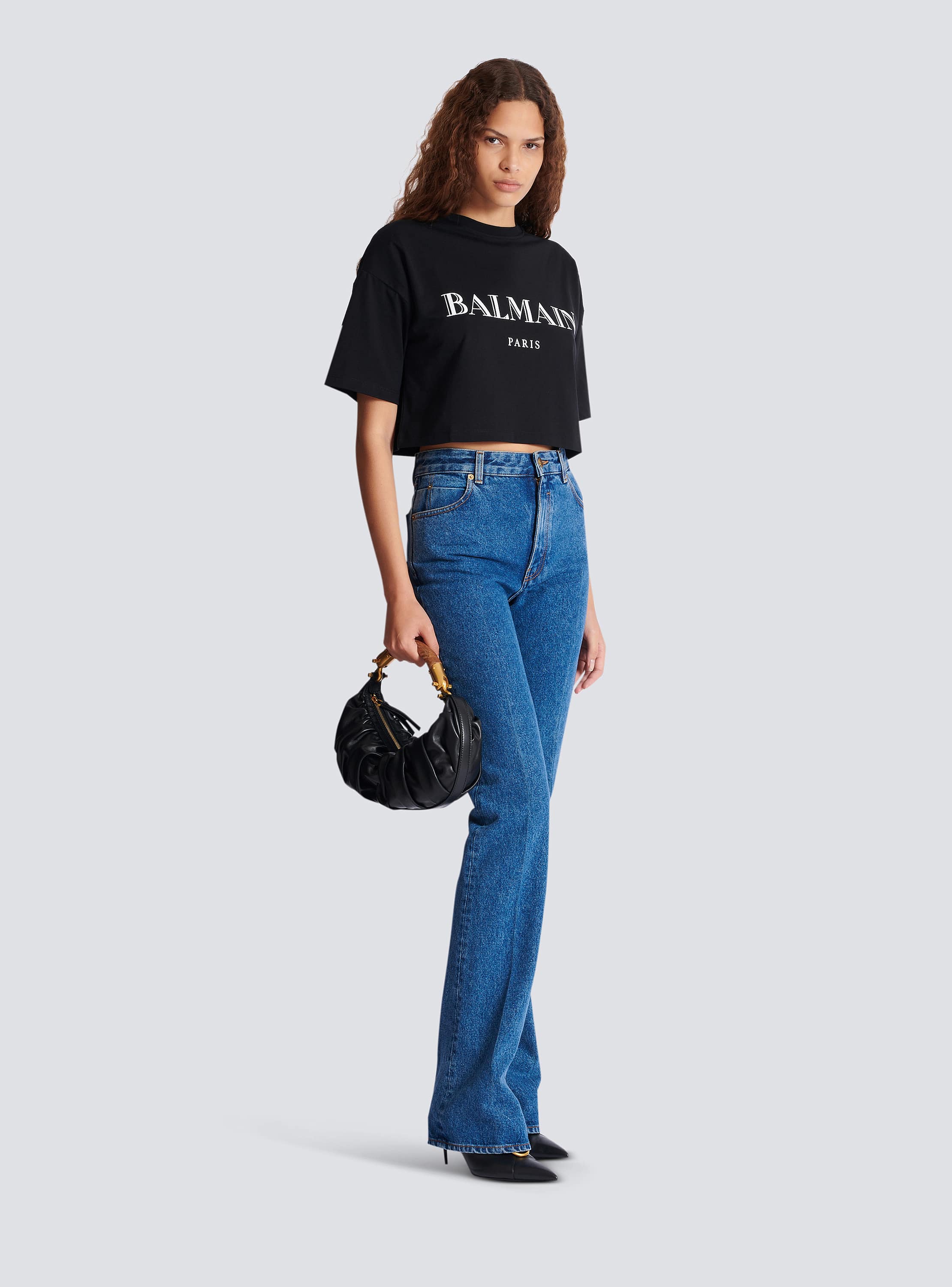 BALMAIN クロップドTシャツ 黒 Balmain Logo Embroidered Double Hem Crop T-Shirt | Neiman Marcus