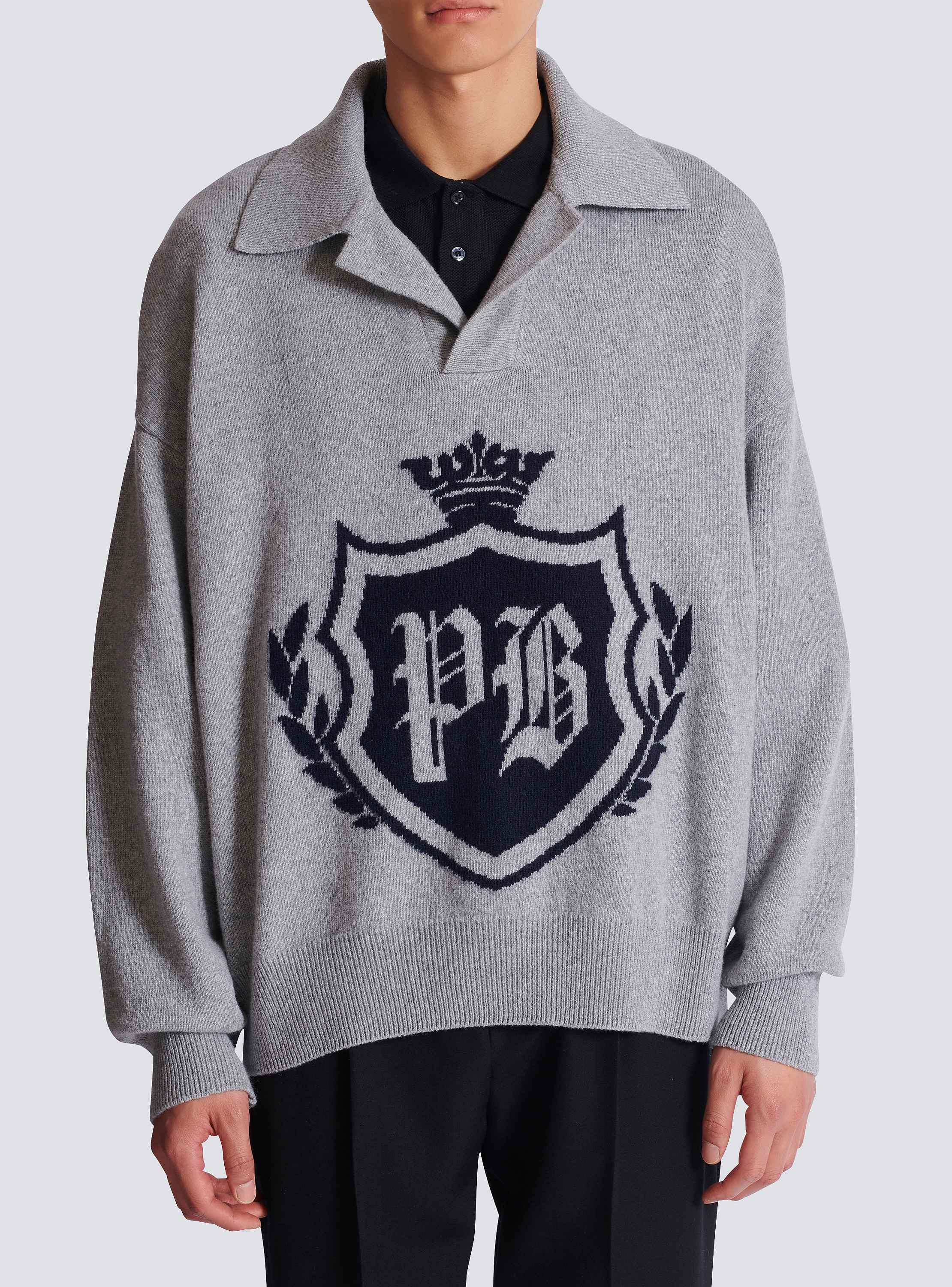 College Emblem polo sweater in eco-cashmere