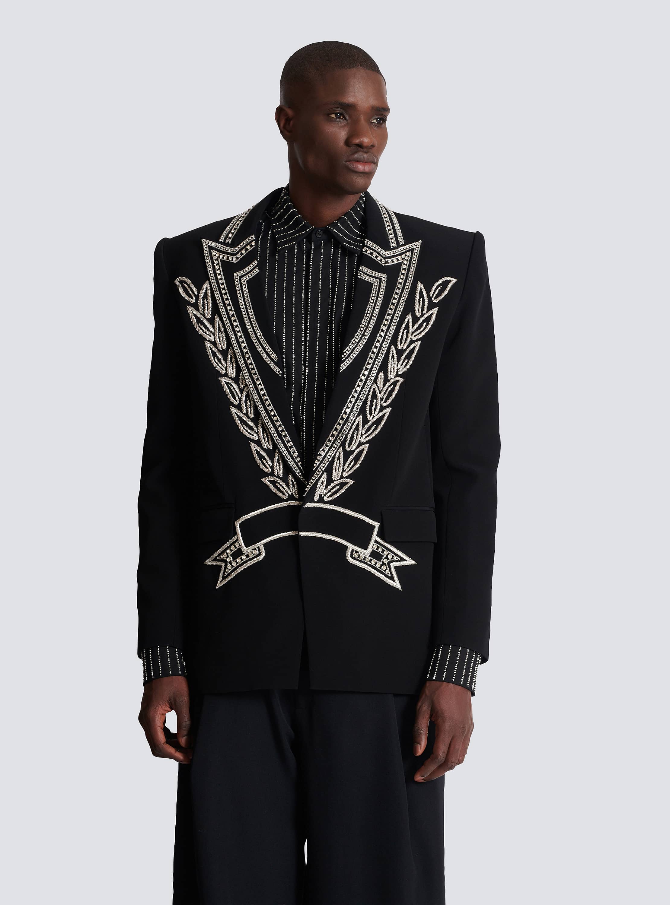 Crepe 1-button jacket with crystals