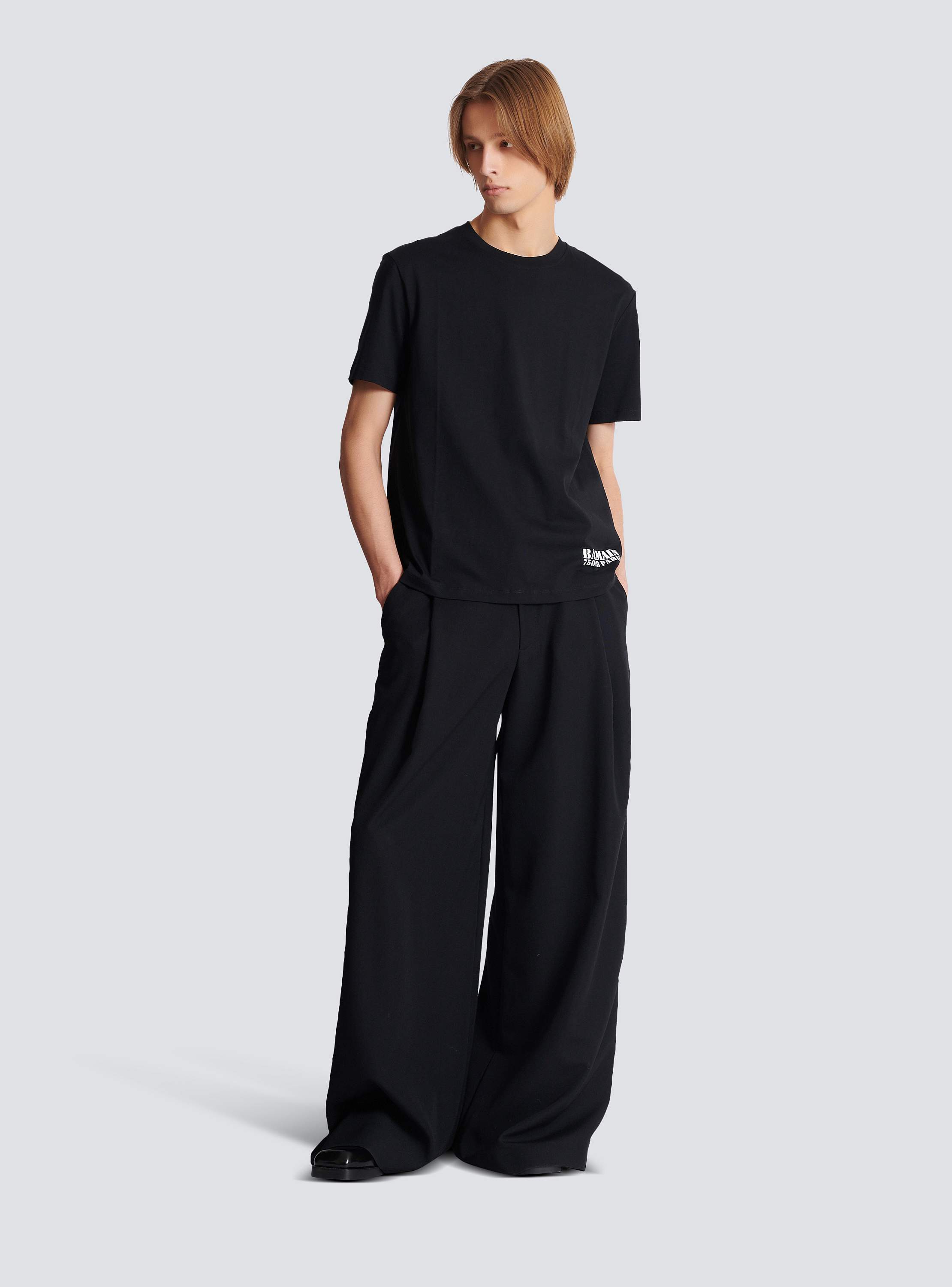 【BALMAIN】エコフレンドリー PB刺繍 Tシャツ T-shirt with Balmain Paris print - Women | BALMAIN