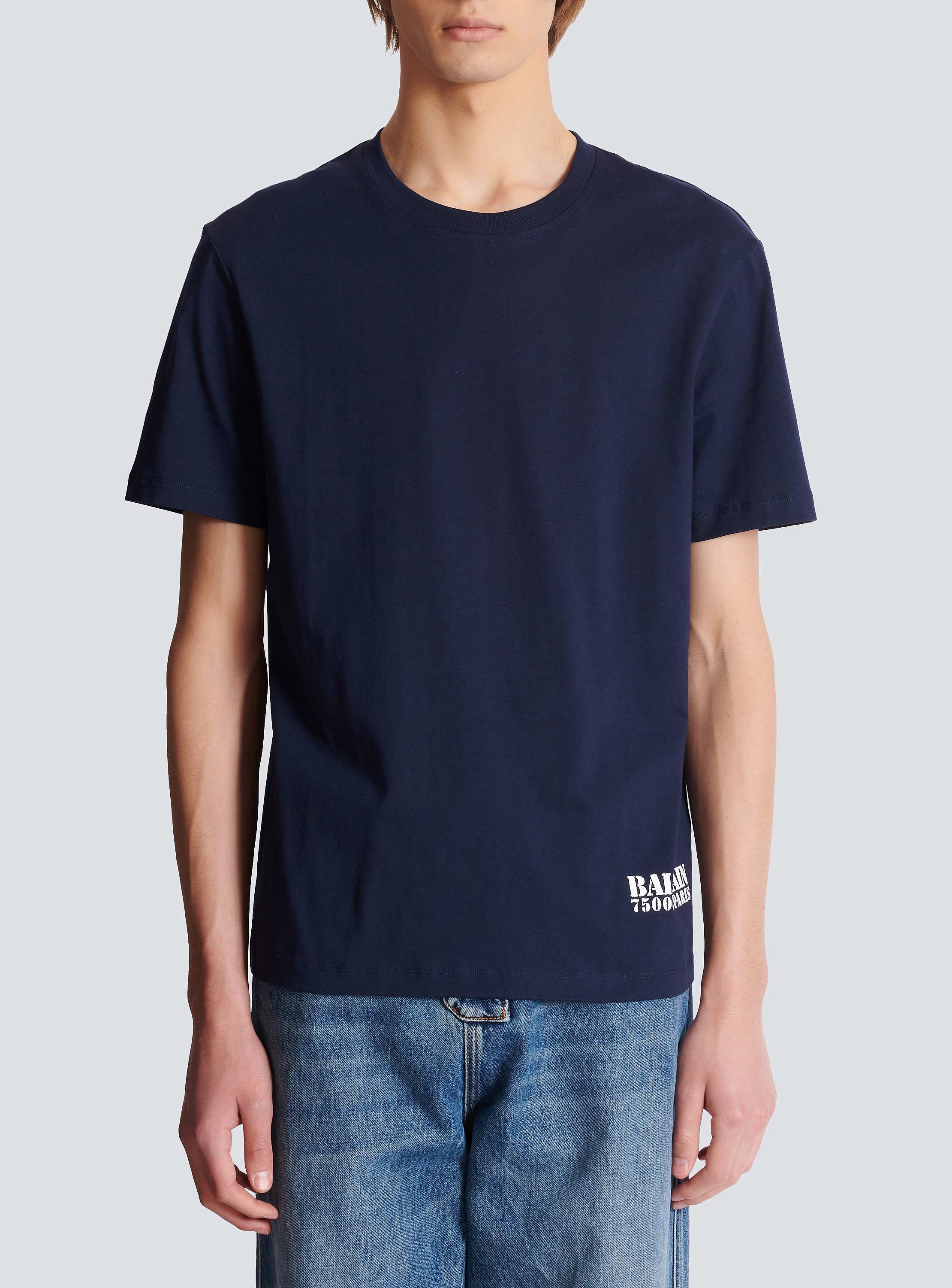 Tシャツ・カットソー BALMAIN SMALL BALMAIN STAMP T-SHIRT - REG FIT Small Balmain Stamp printed T-shirt beige - Men | BALMAIN