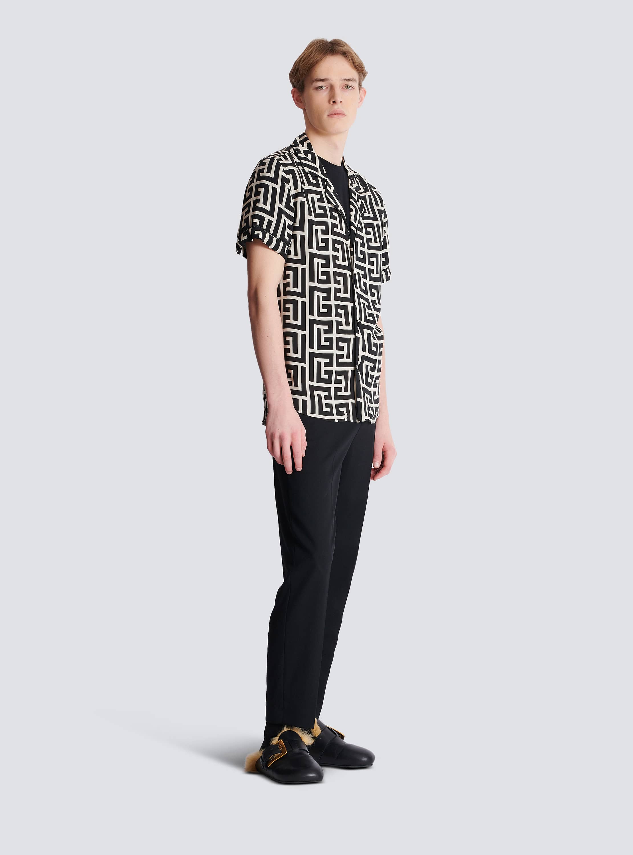 Tシャツ・カットソー BALMAIN SS25 MONOGRAM SHIRT (EH1HN011VD01 GFE) Pyjama shirt with monogrammed print - Men | BALMAIN