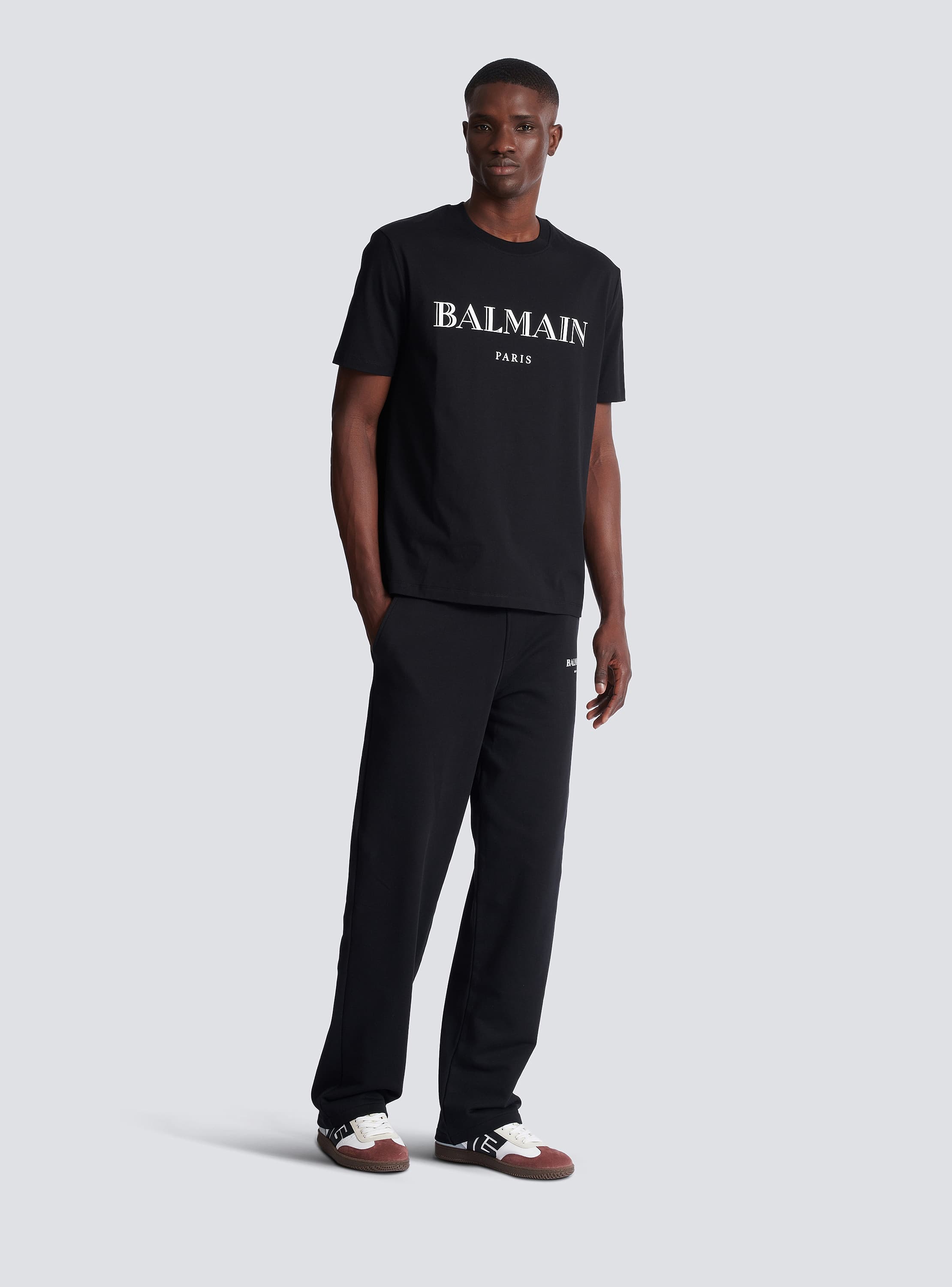 Tシャツ・カットソー BALMAIN Men T-shirt Black EH1EF000GD84 EAD T-shirt with vintage gel Balmain logo - Men | BALMAIN