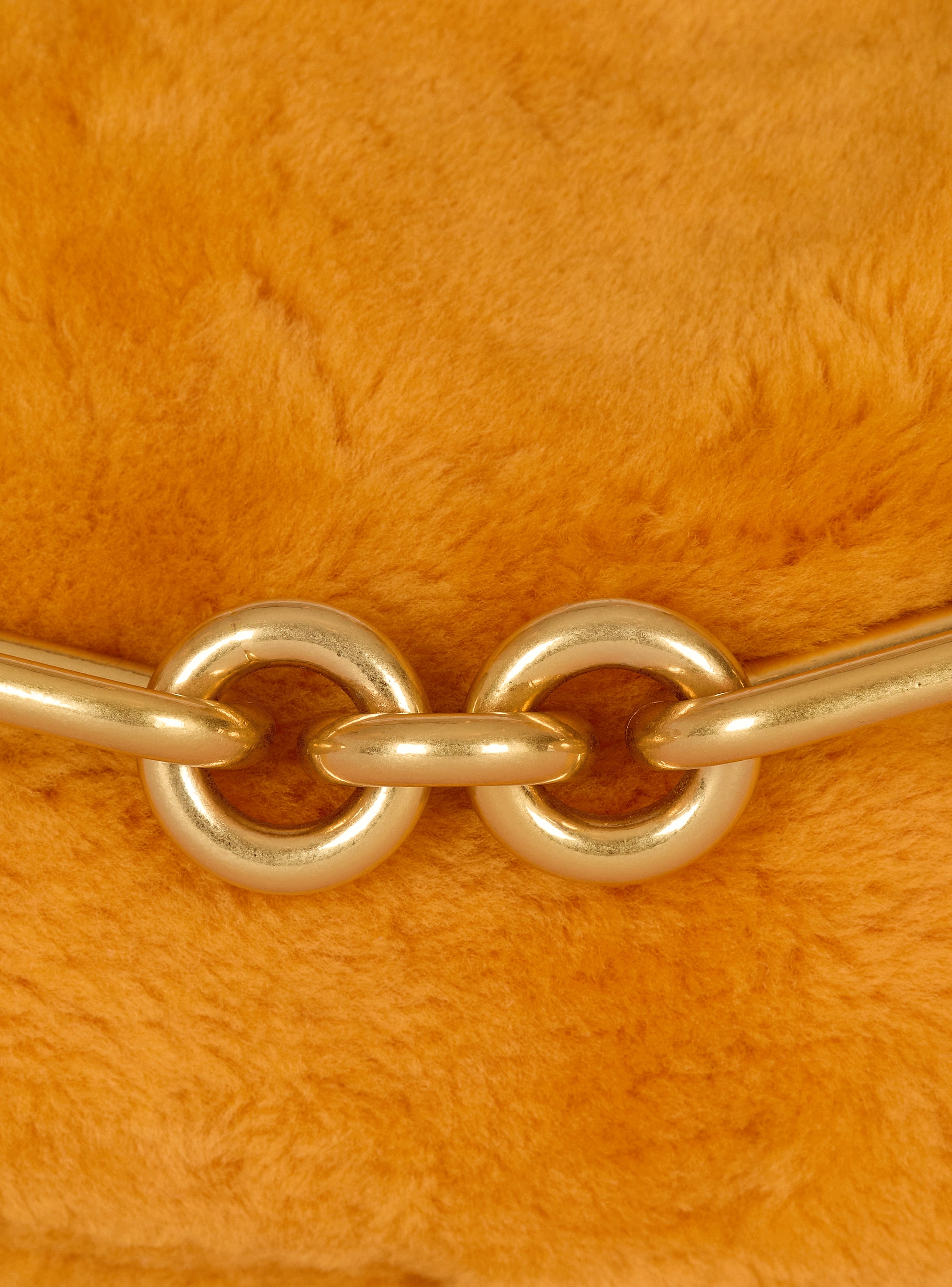 Medium Sync bag in shearling