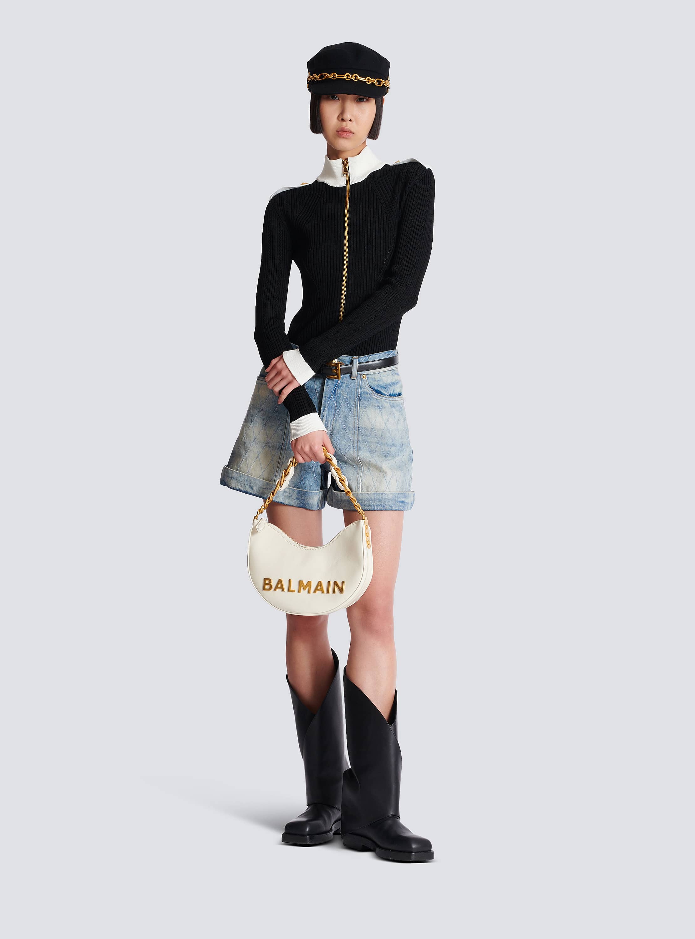 【Balmain】1945 SOFT MOON BAG-PB EMB CRINKLED LTH◆EN1BQ954L 1945 Soft PB-monogrammed crinkled leather tote bag - Women