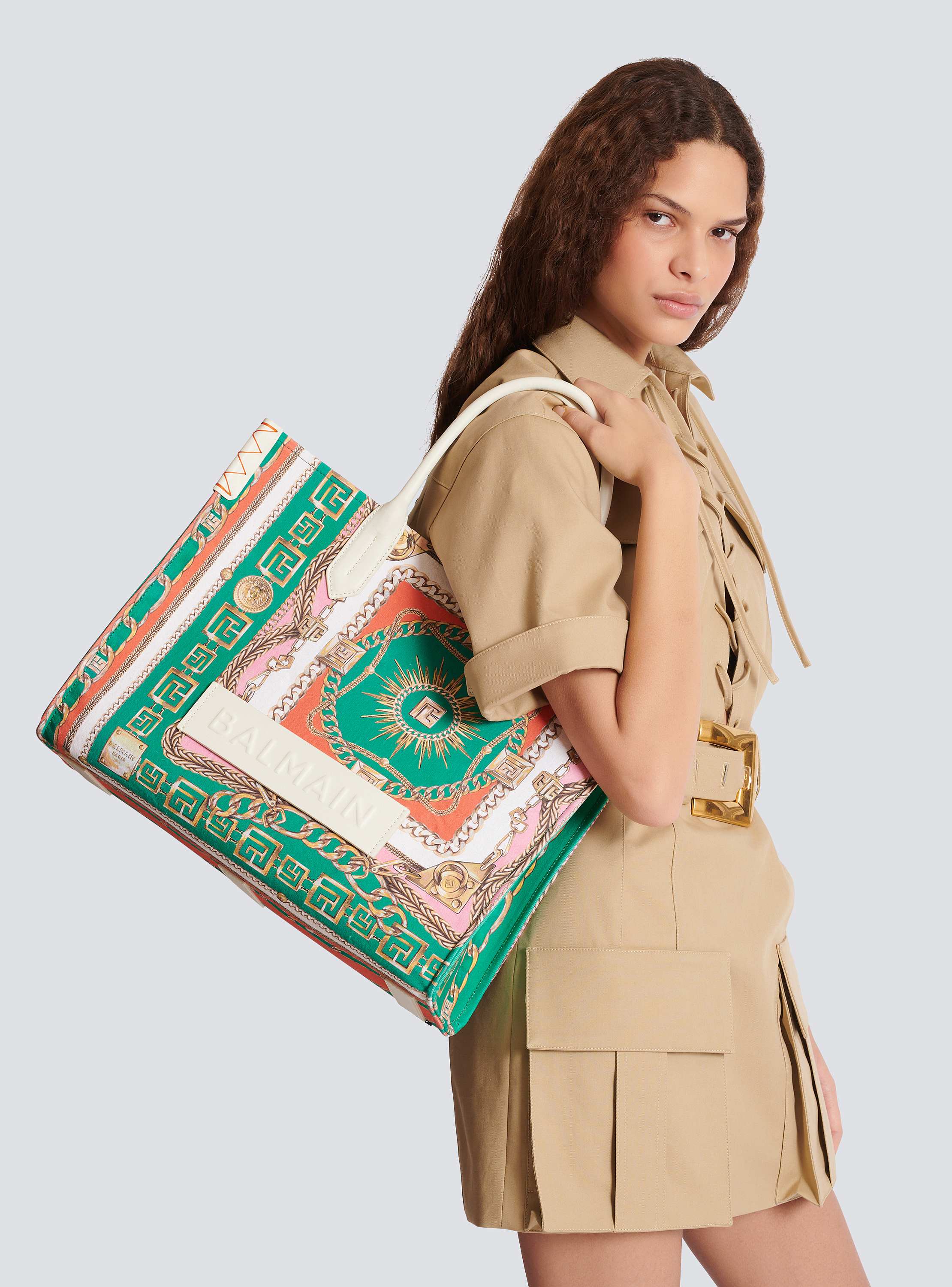 B-Army プリントのキャンバス製 ミディアム トートバッグ 