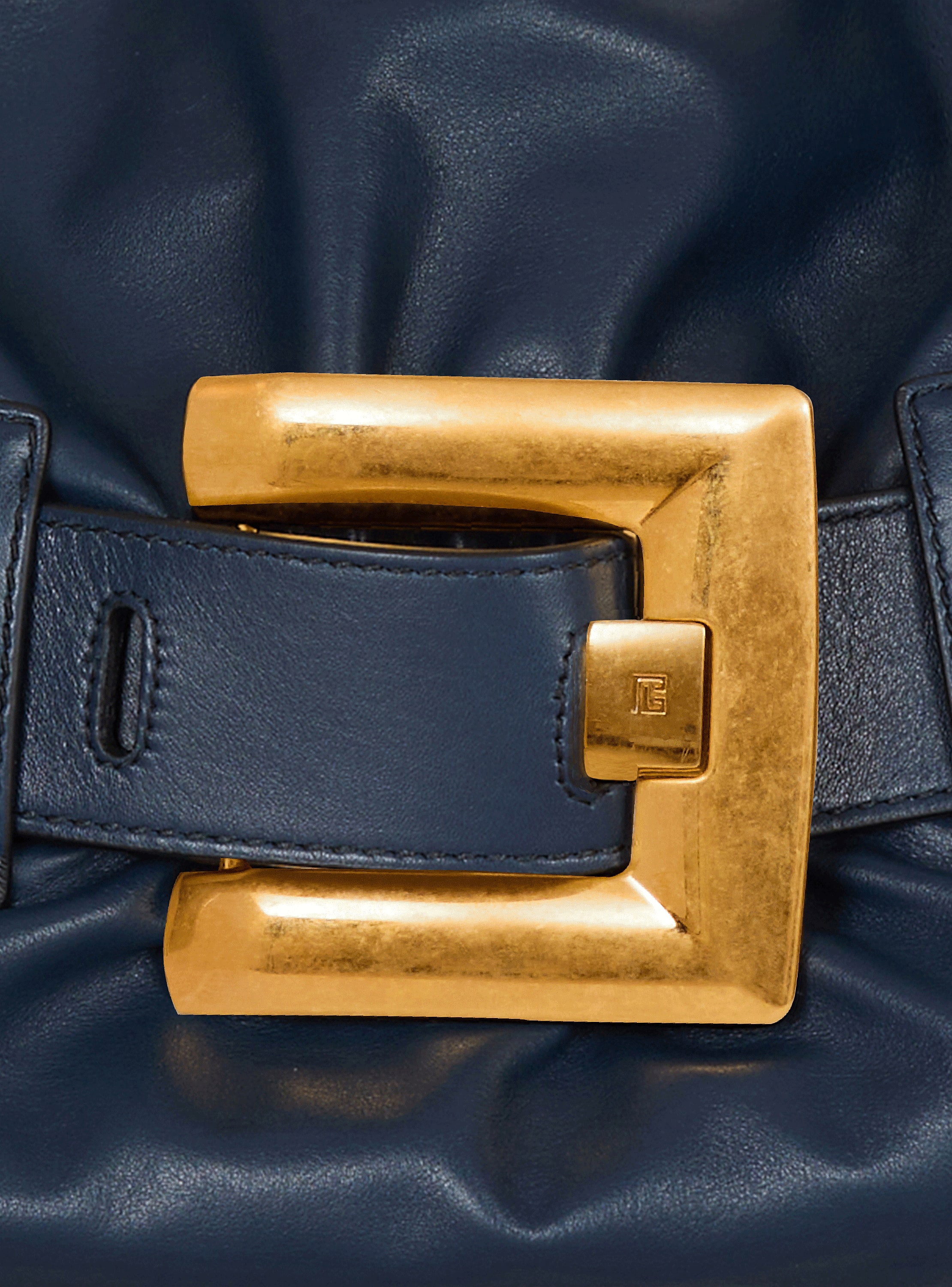 Medium Anthem bag in leather