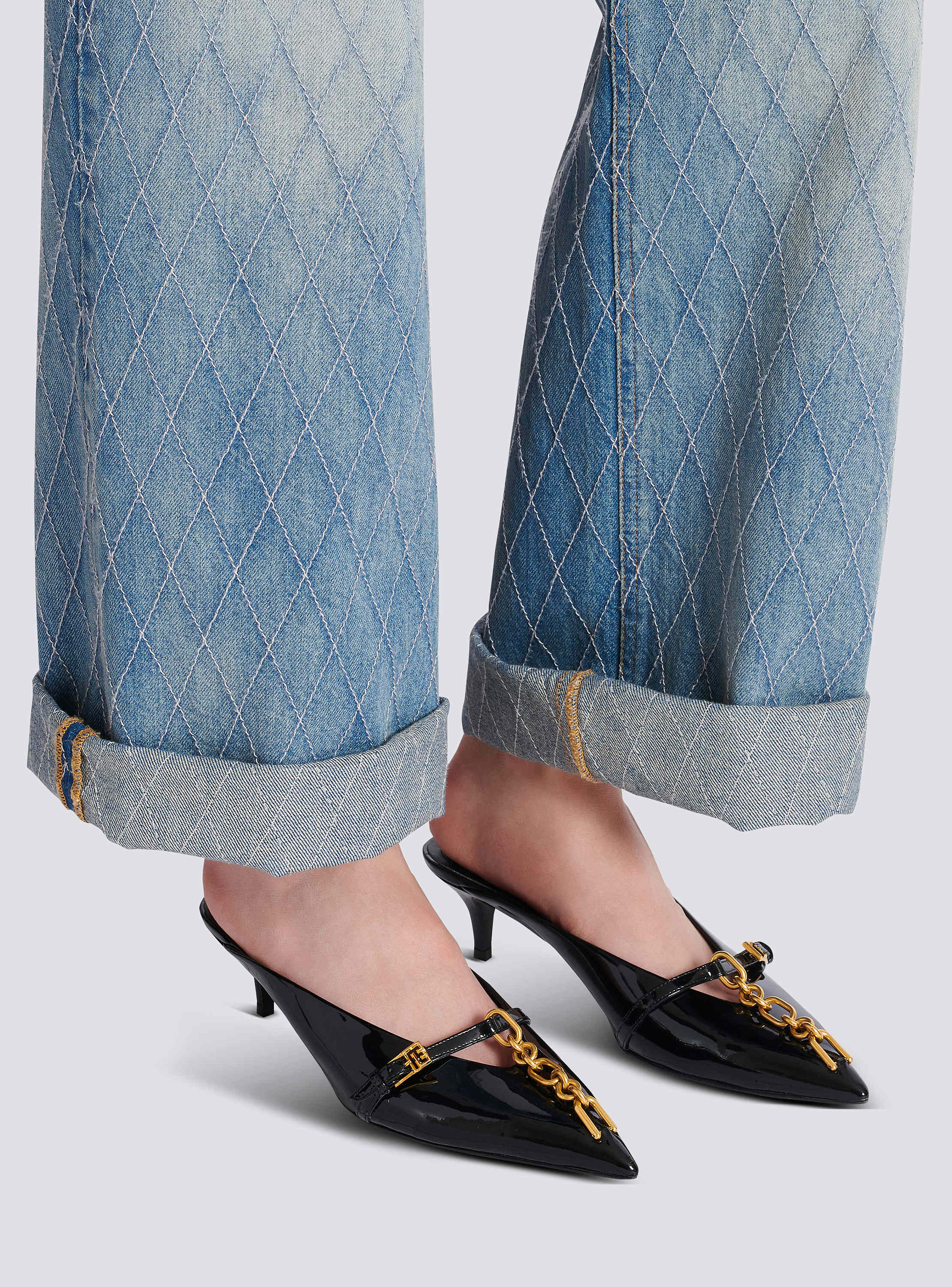 Sync patent leather mules with pointed toe