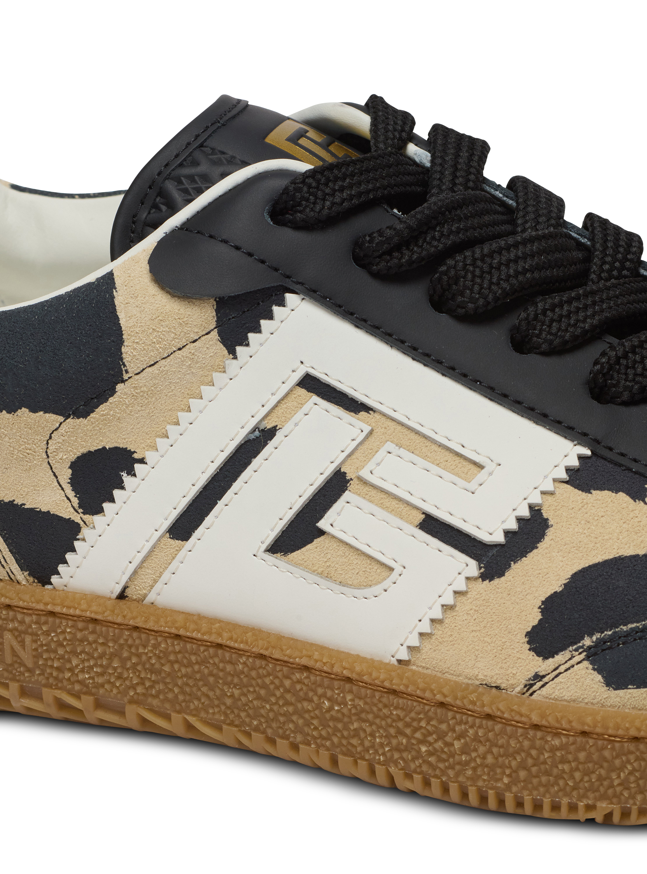 【BALMAIN】Swan スエードトリム レザースニーカー Balmain Swan trainers in calfskin and suede - Women | BALMAIN