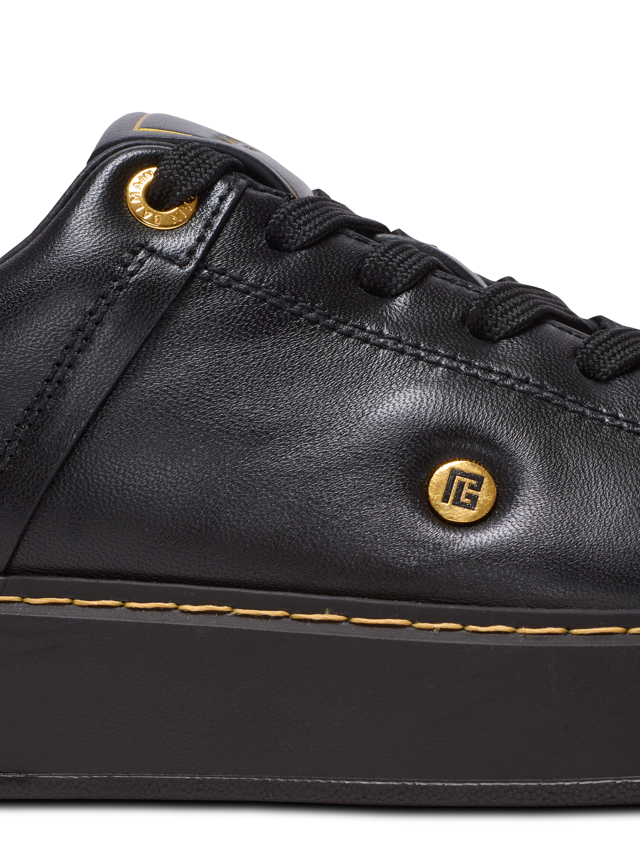 B-Court trainers in calfskin