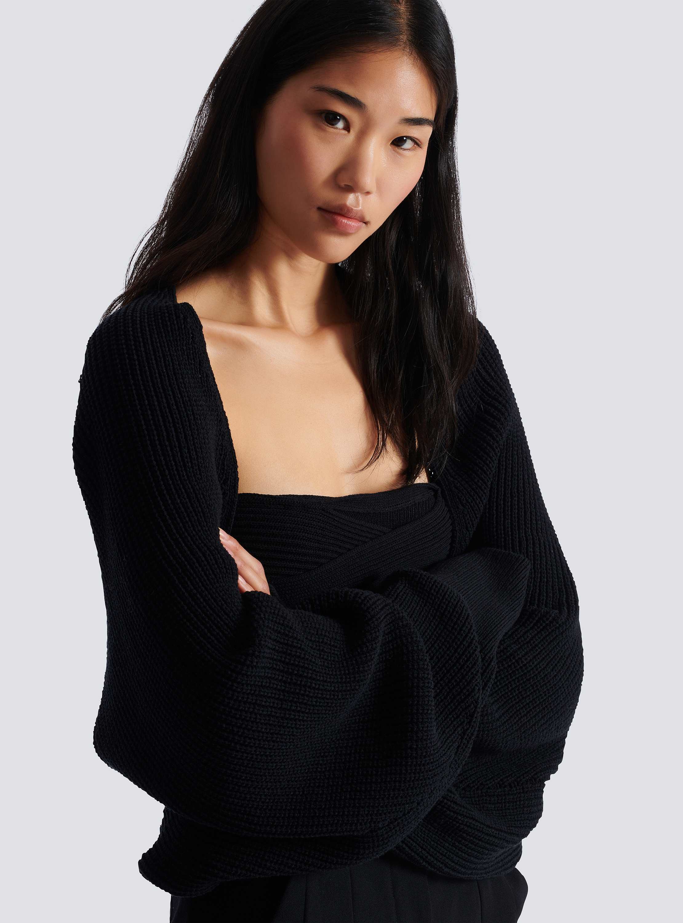 Ribbed knit bolero cardigan