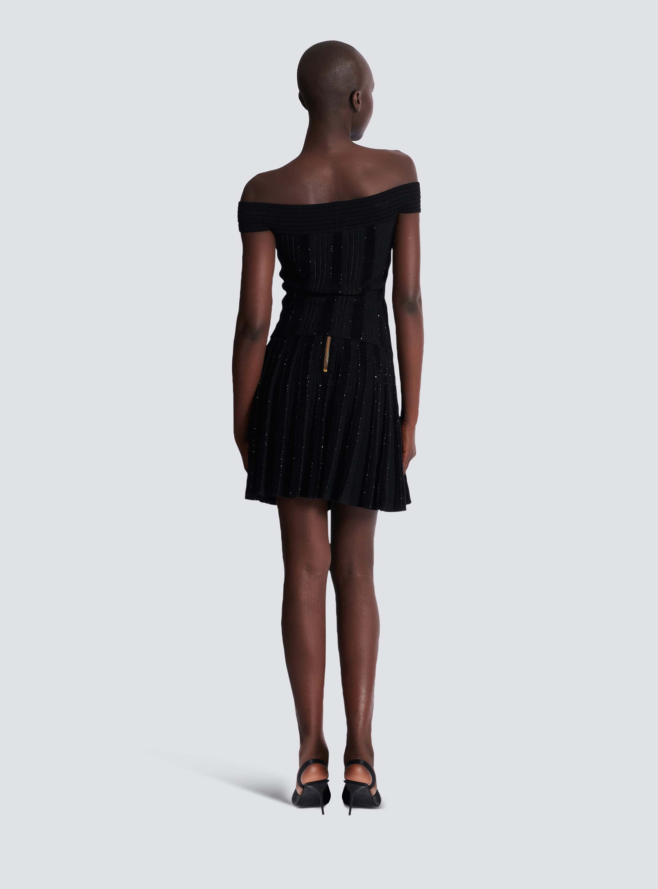 Pleated glitter knit skirt