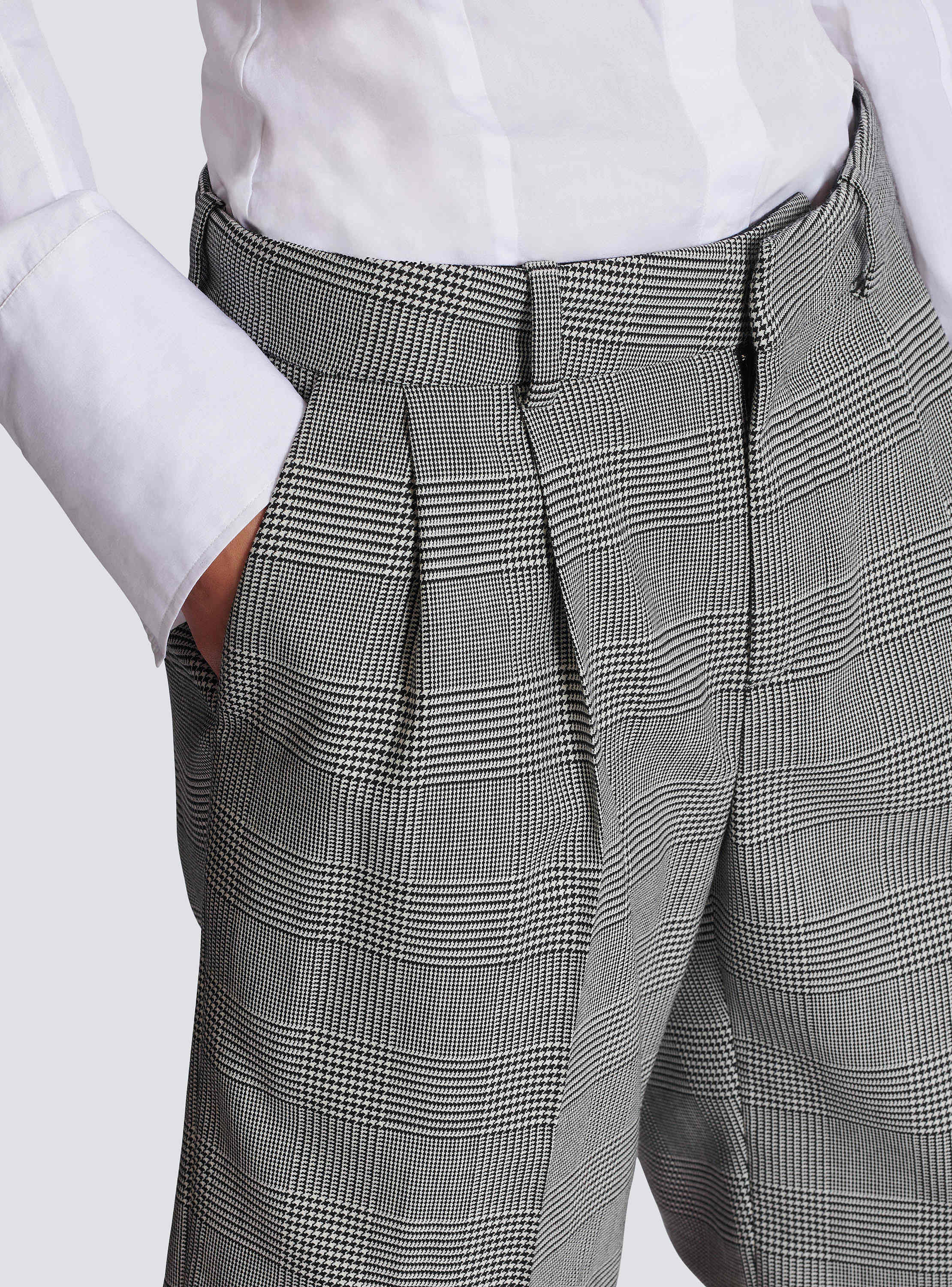 Darted shorts with Prince of Wales check