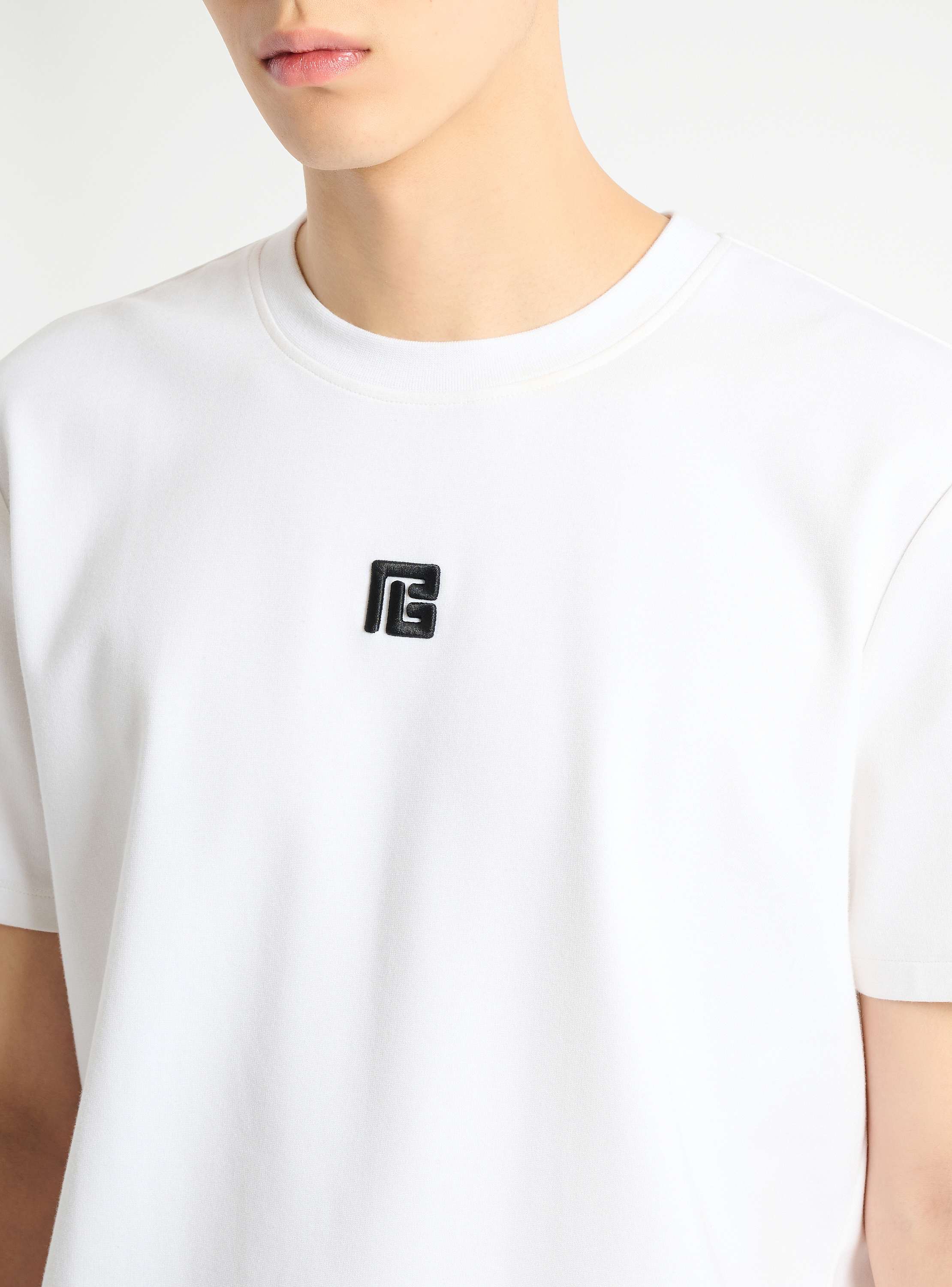T-shirt with embroidered logo